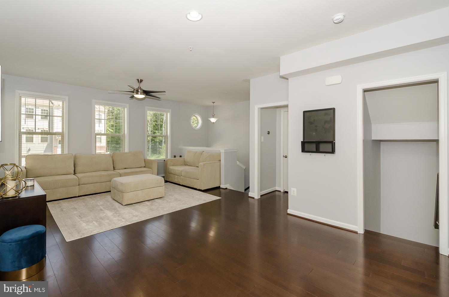 HOLLY RIDGE - Residential Lease