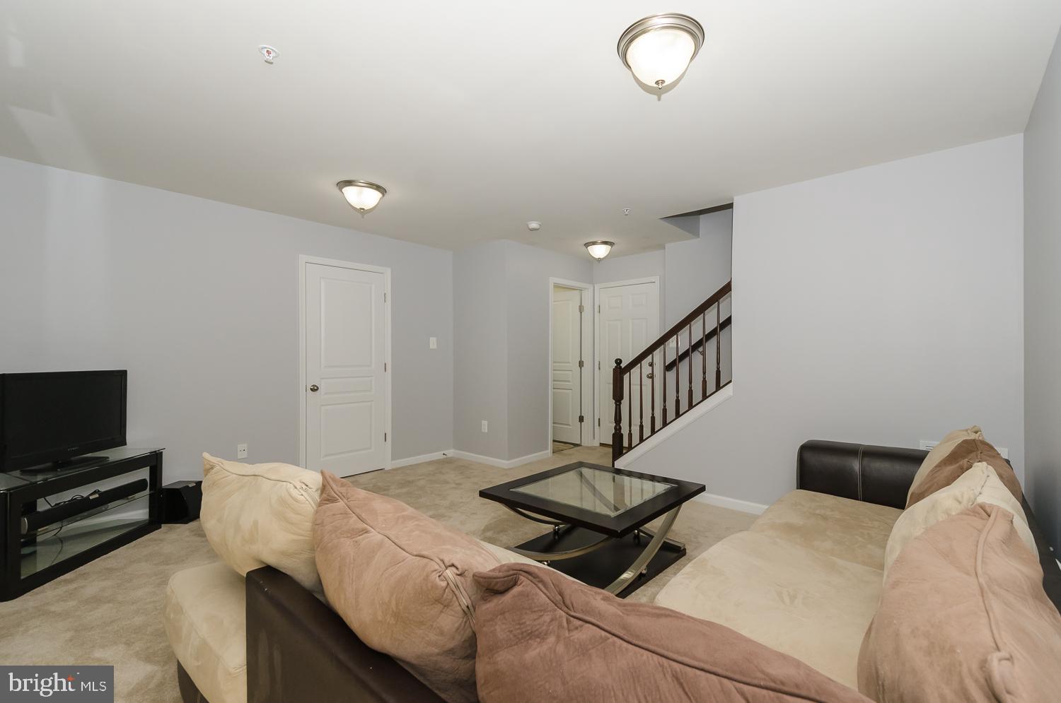 HOLLY RIDGE - Residential Lease