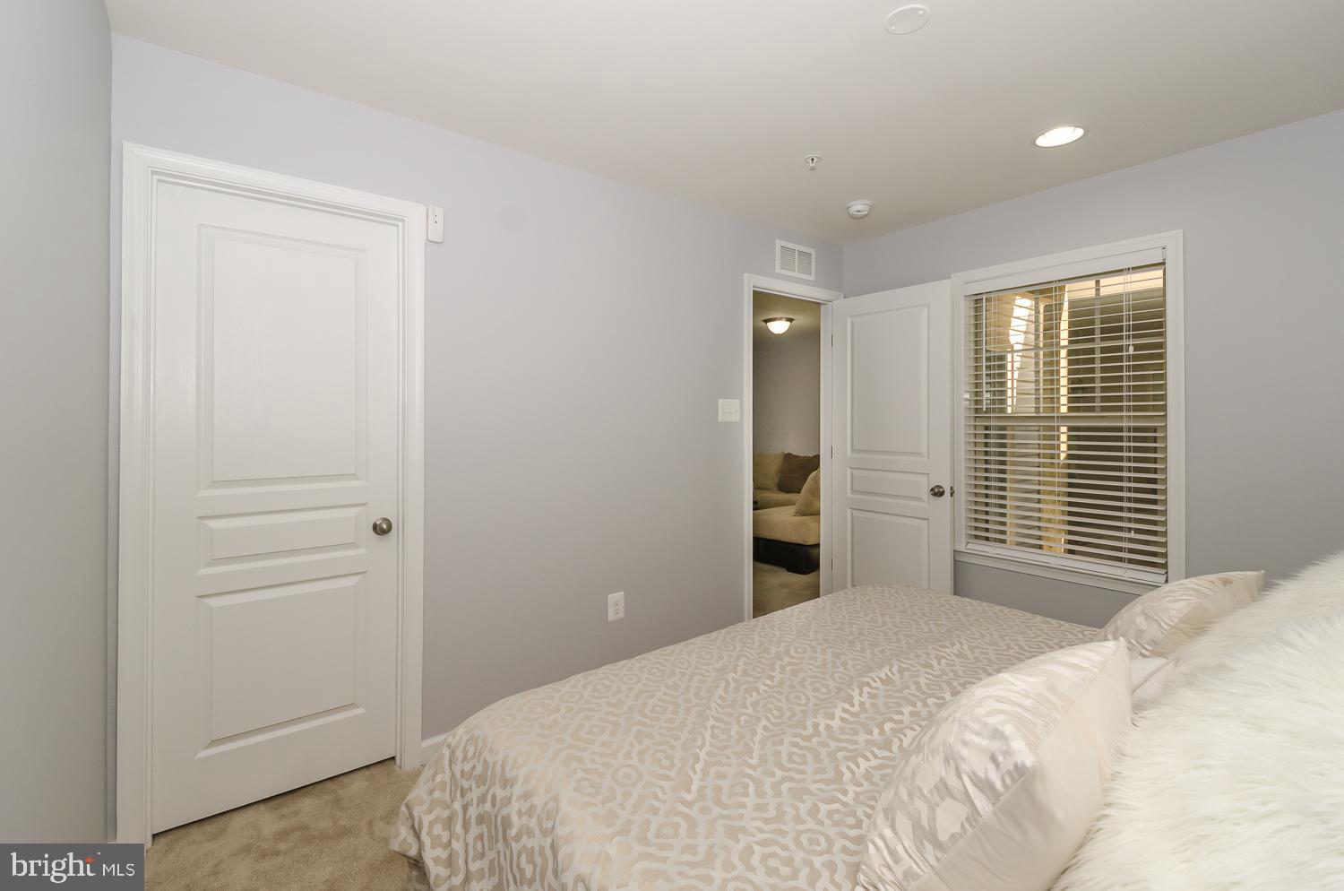 HOLLY RIDGE - Residential Lease