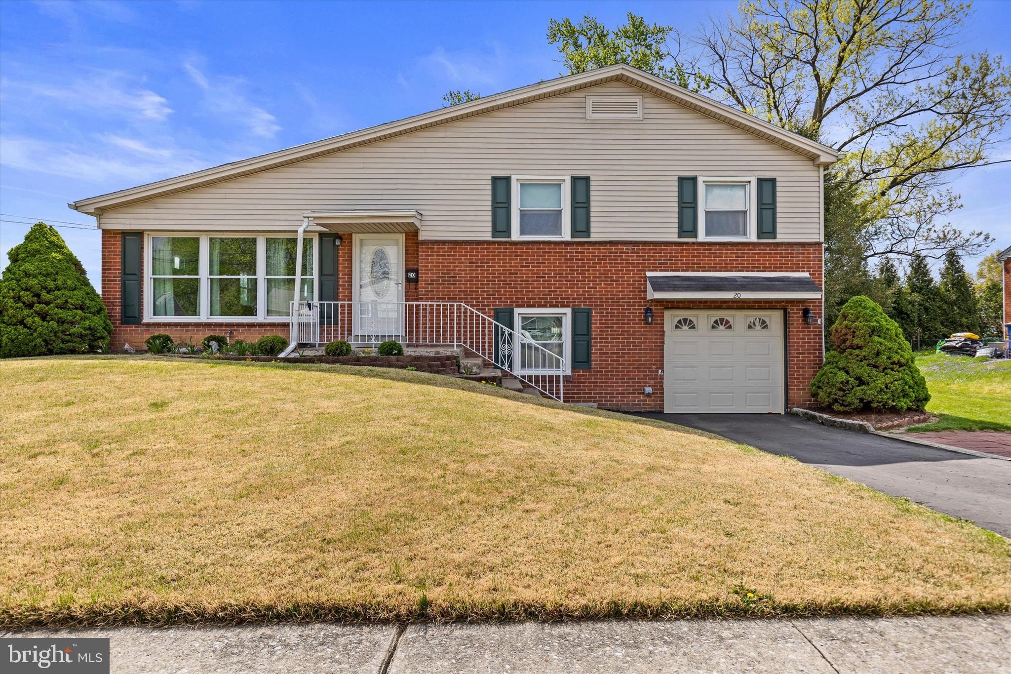 ROSSMOYNE MANOR - Residential