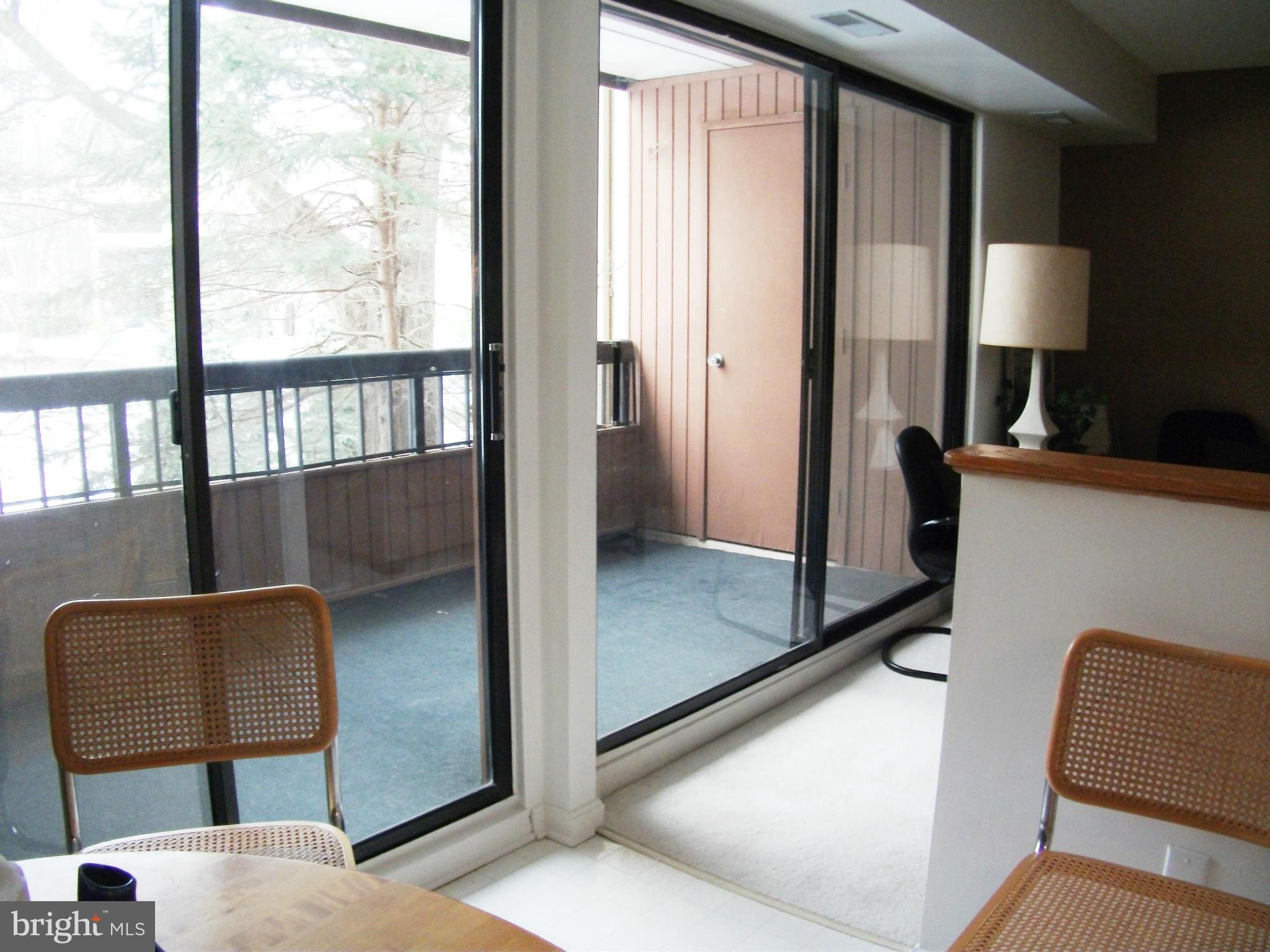 DEERING WOODS - Residential Lease