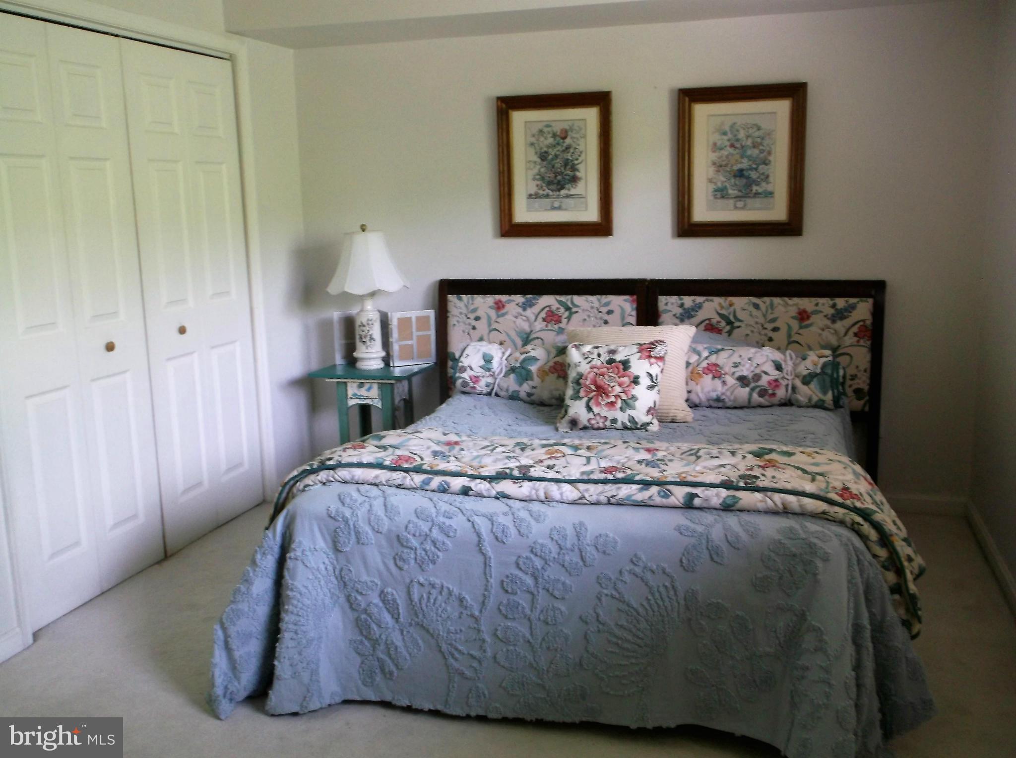 DEERING WOODS - Residential Lease