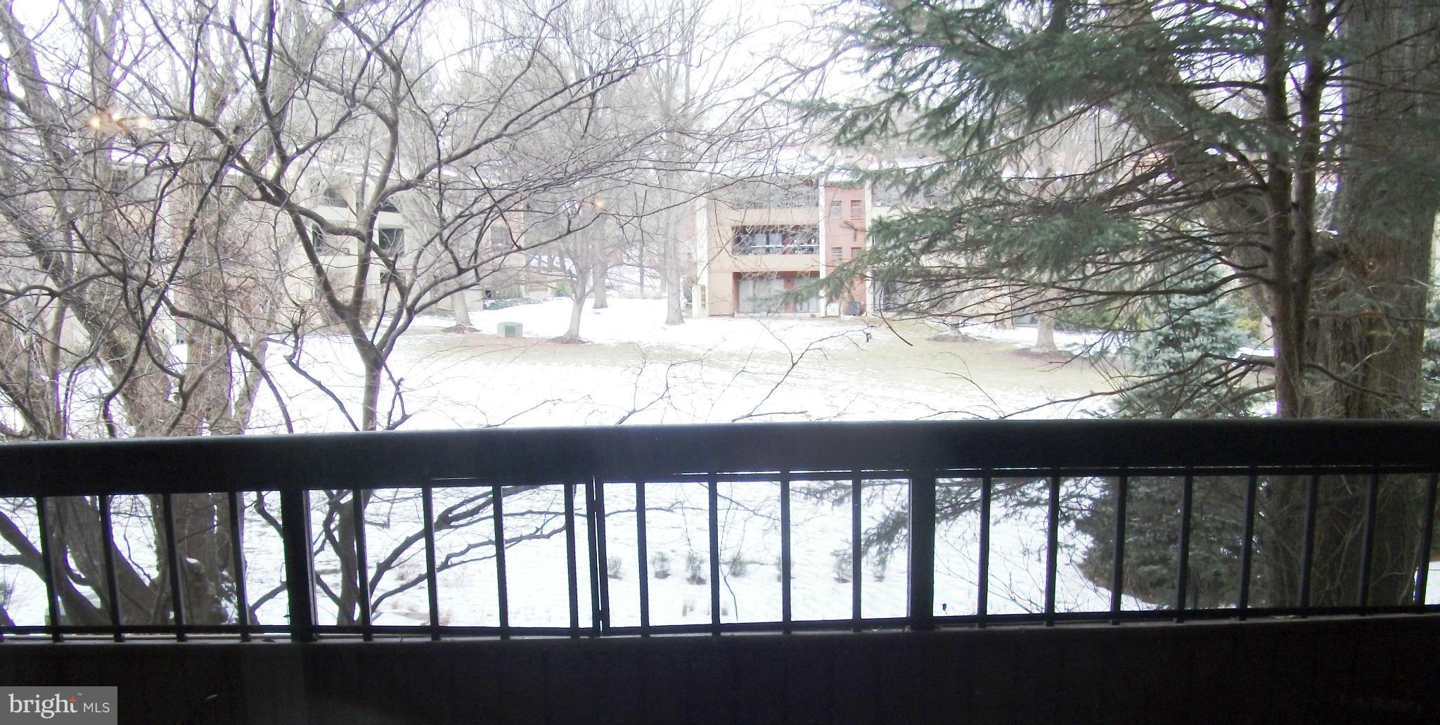 DEERING WOODS - Residential Lease