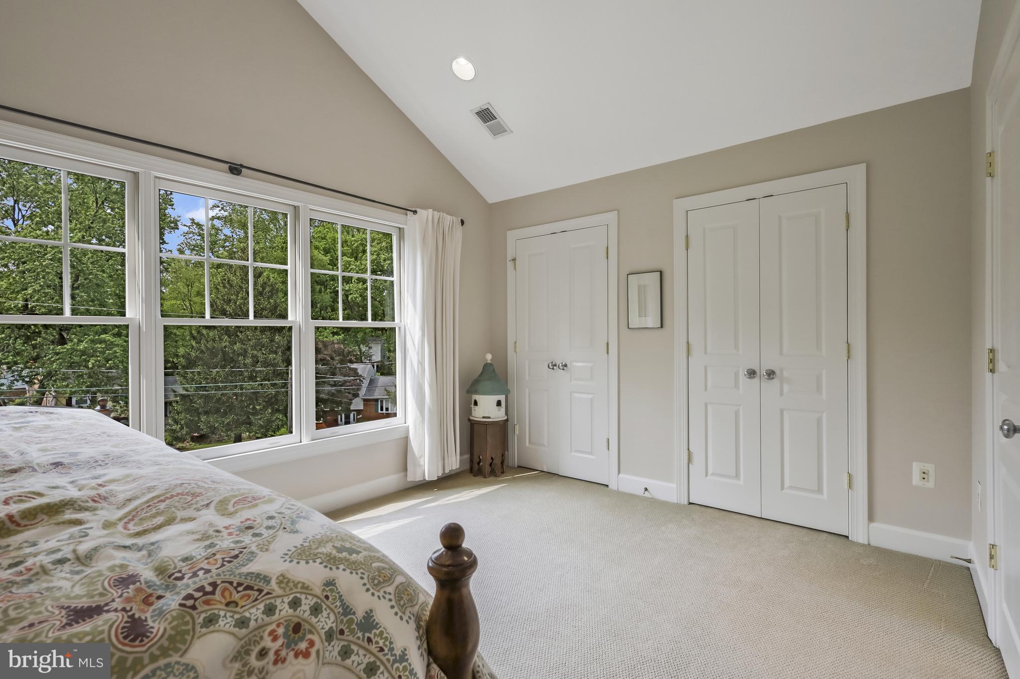 BERKSHIRE OAKWOOD - Residential