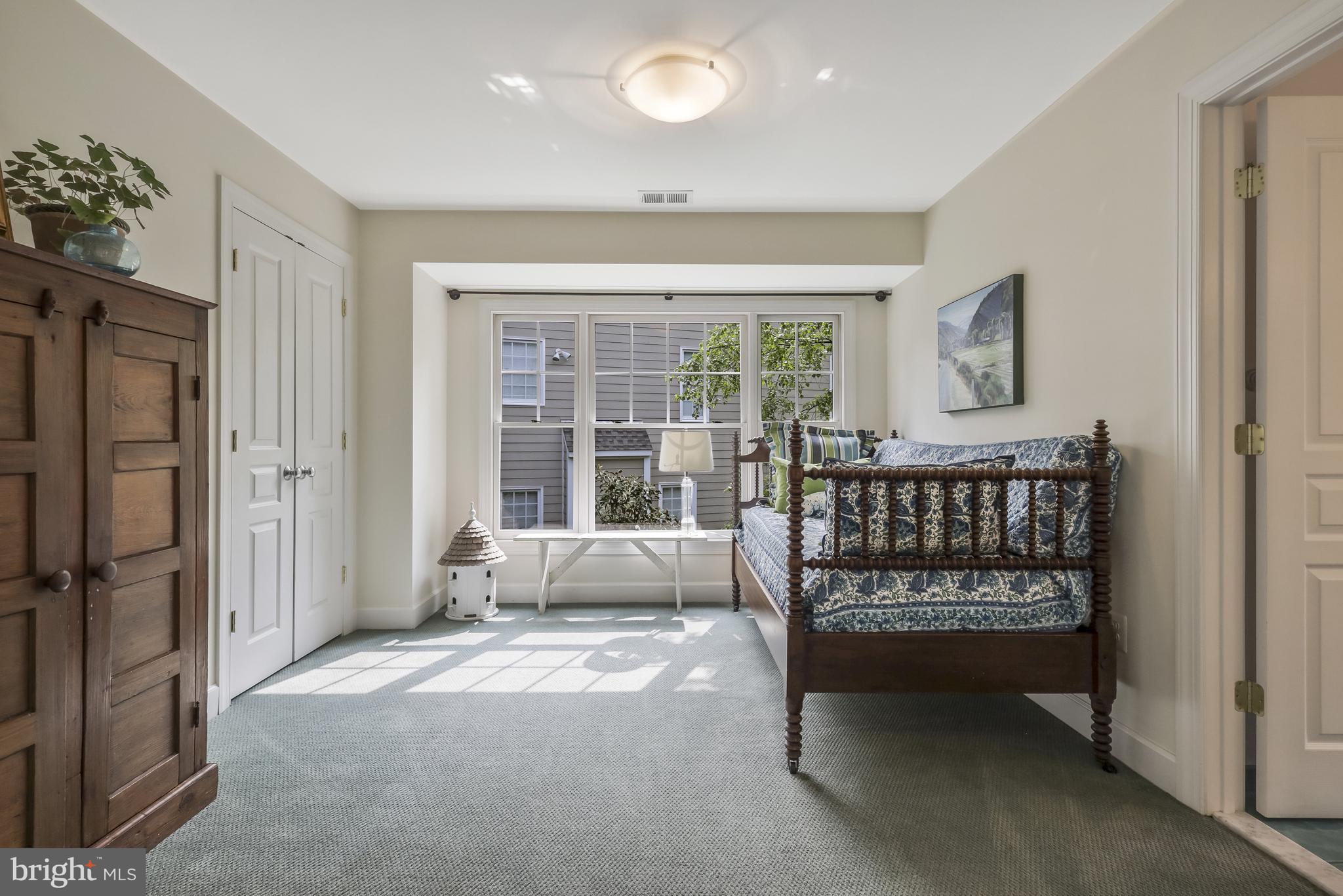 BERKSHIRE OAKWOOD - Residential