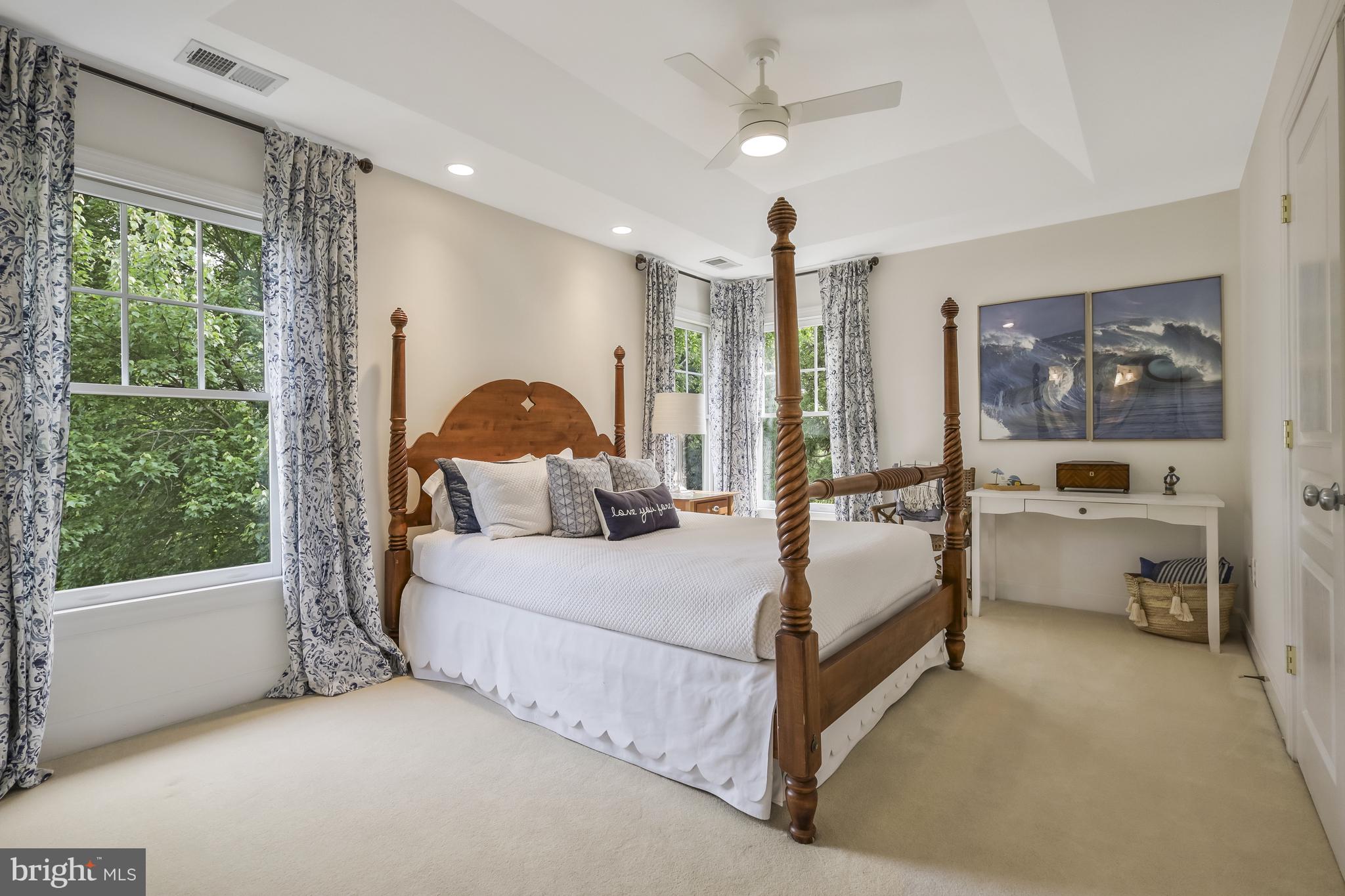 BERKSHIRE OAKWOOD - Residential