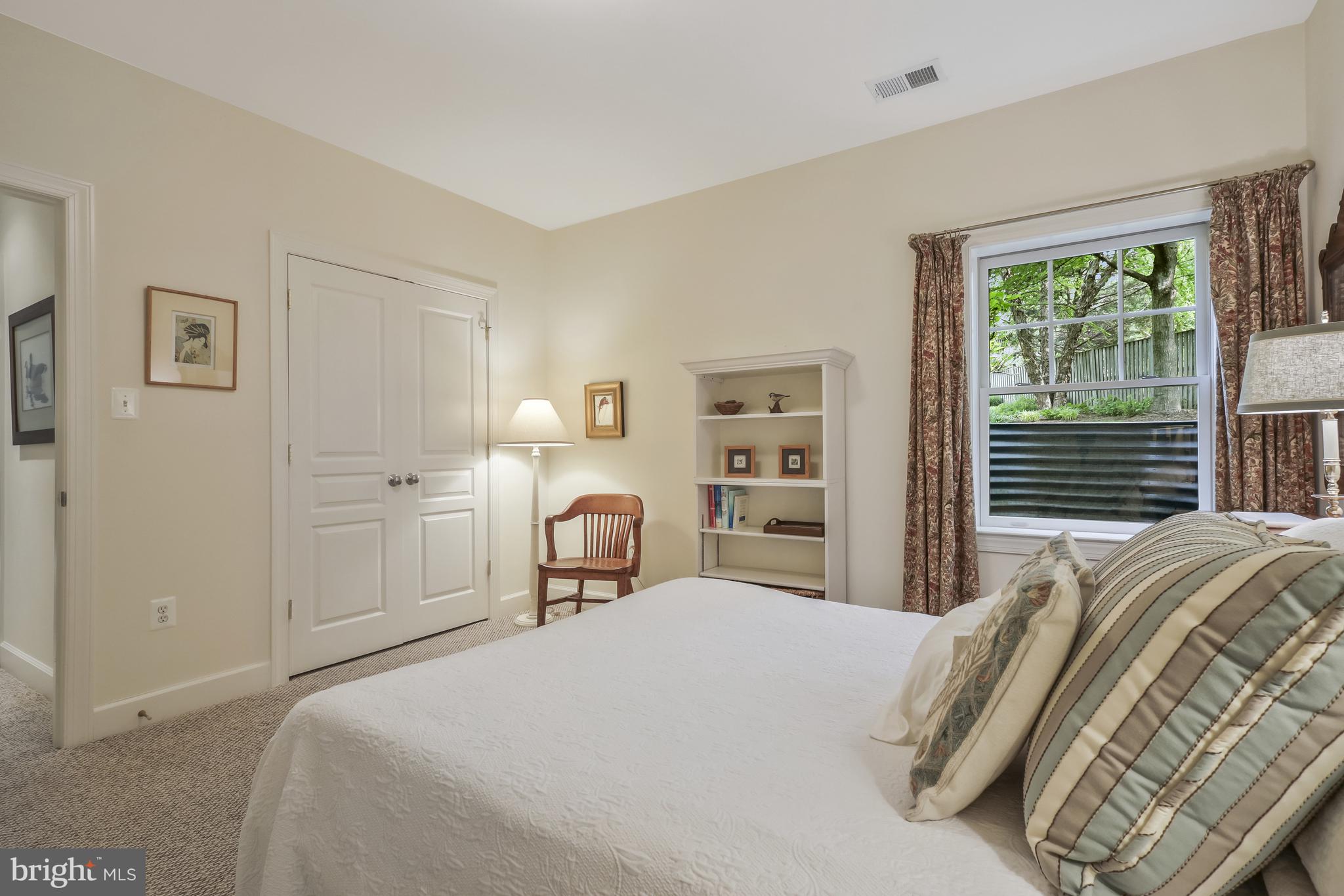 BERKSHIRE OAKWOOD - Residential