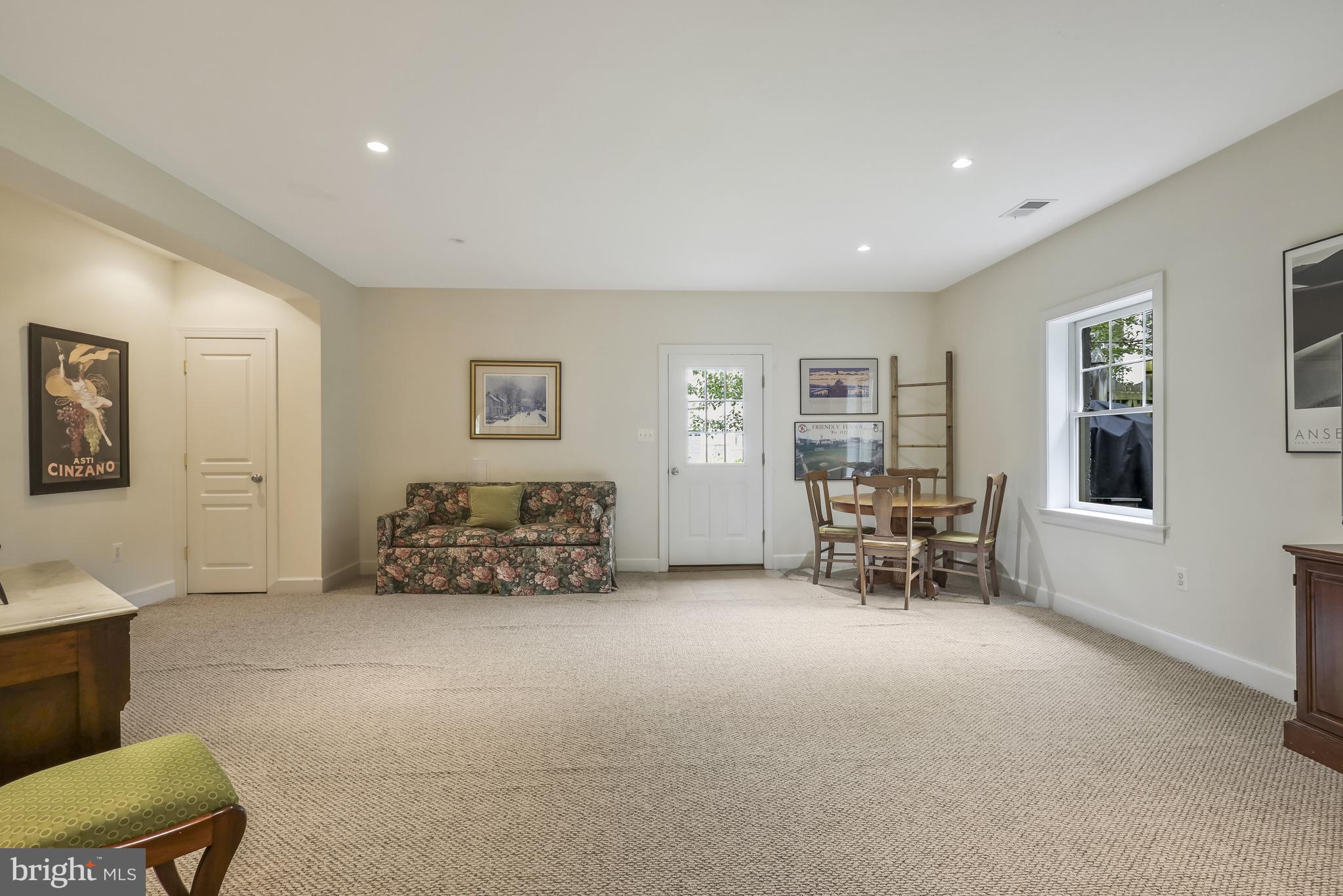 BERKSHIRE OAKWOOD - Residential