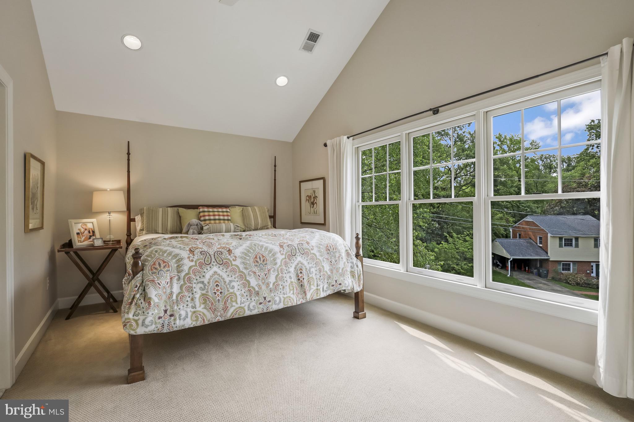 BERKSHIRE OAKWOOD - Residential