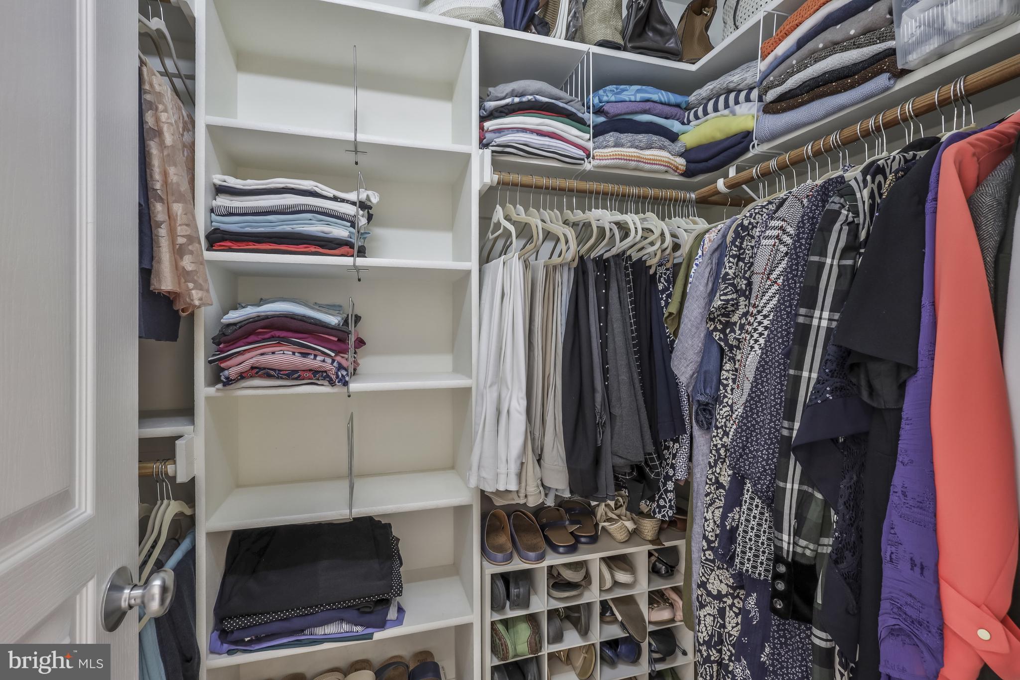 BERKSHIRE OAKWOOD - Residential