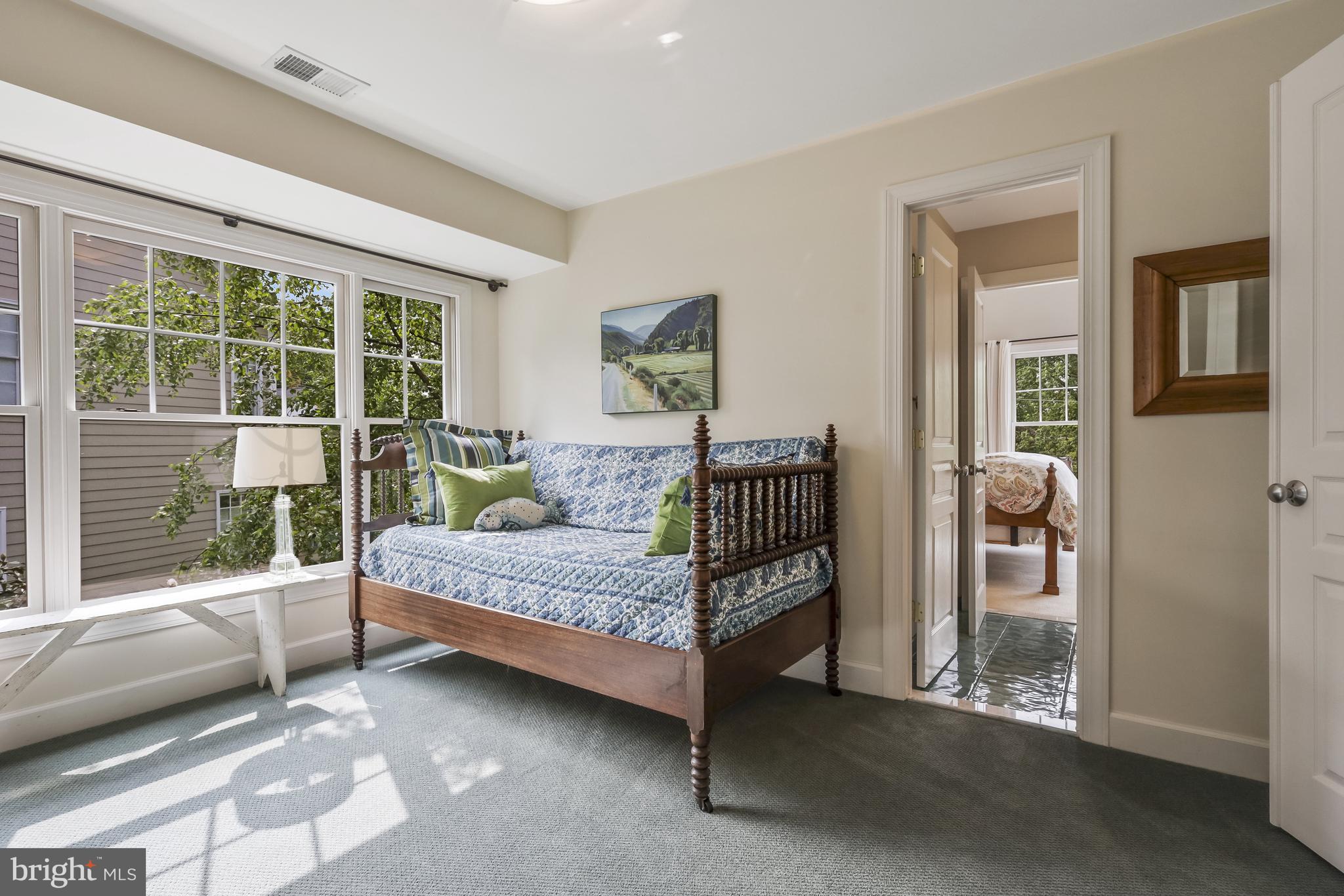 BERKSHIRE OAKWOOD - Residential