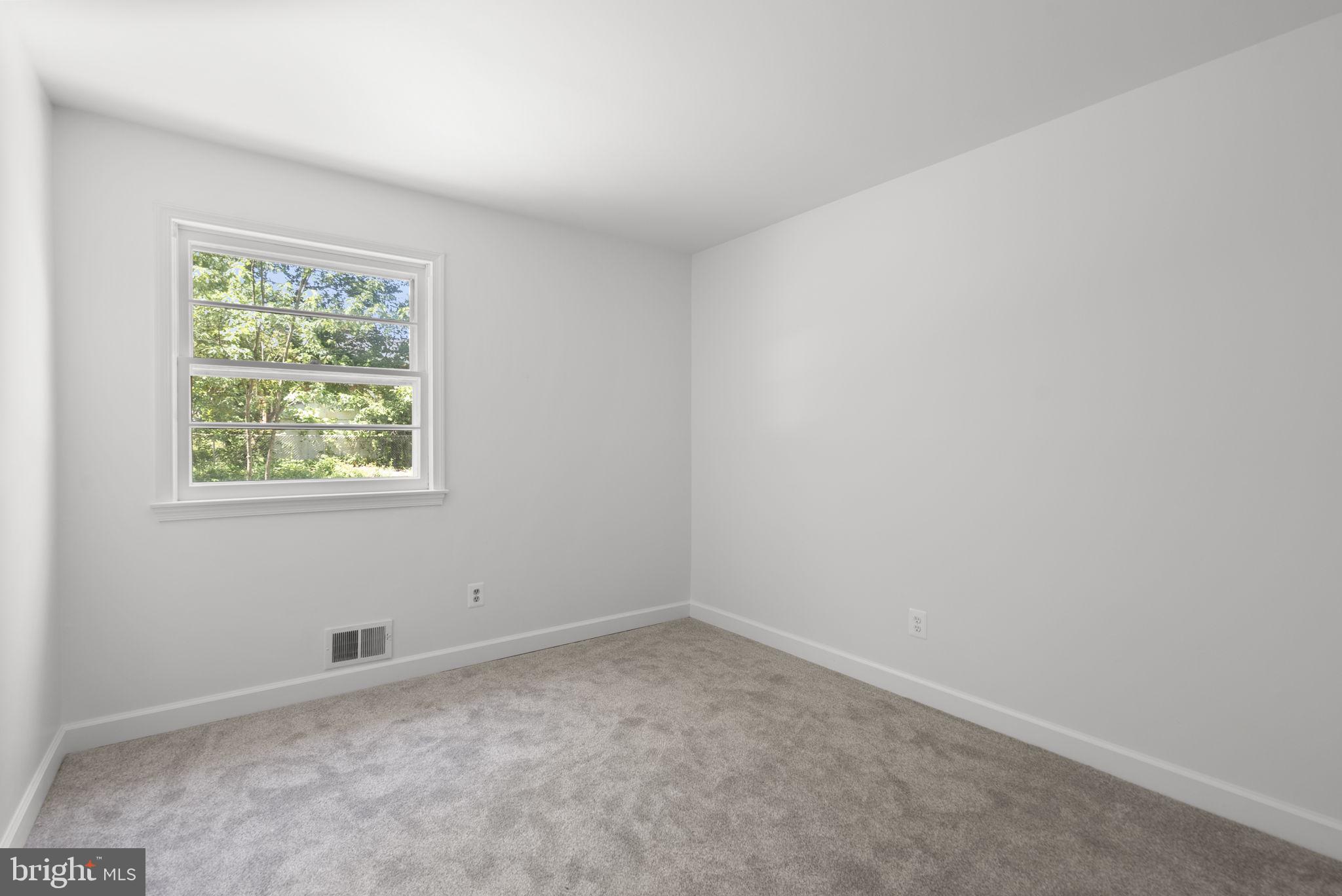 CALVERTON - Residential