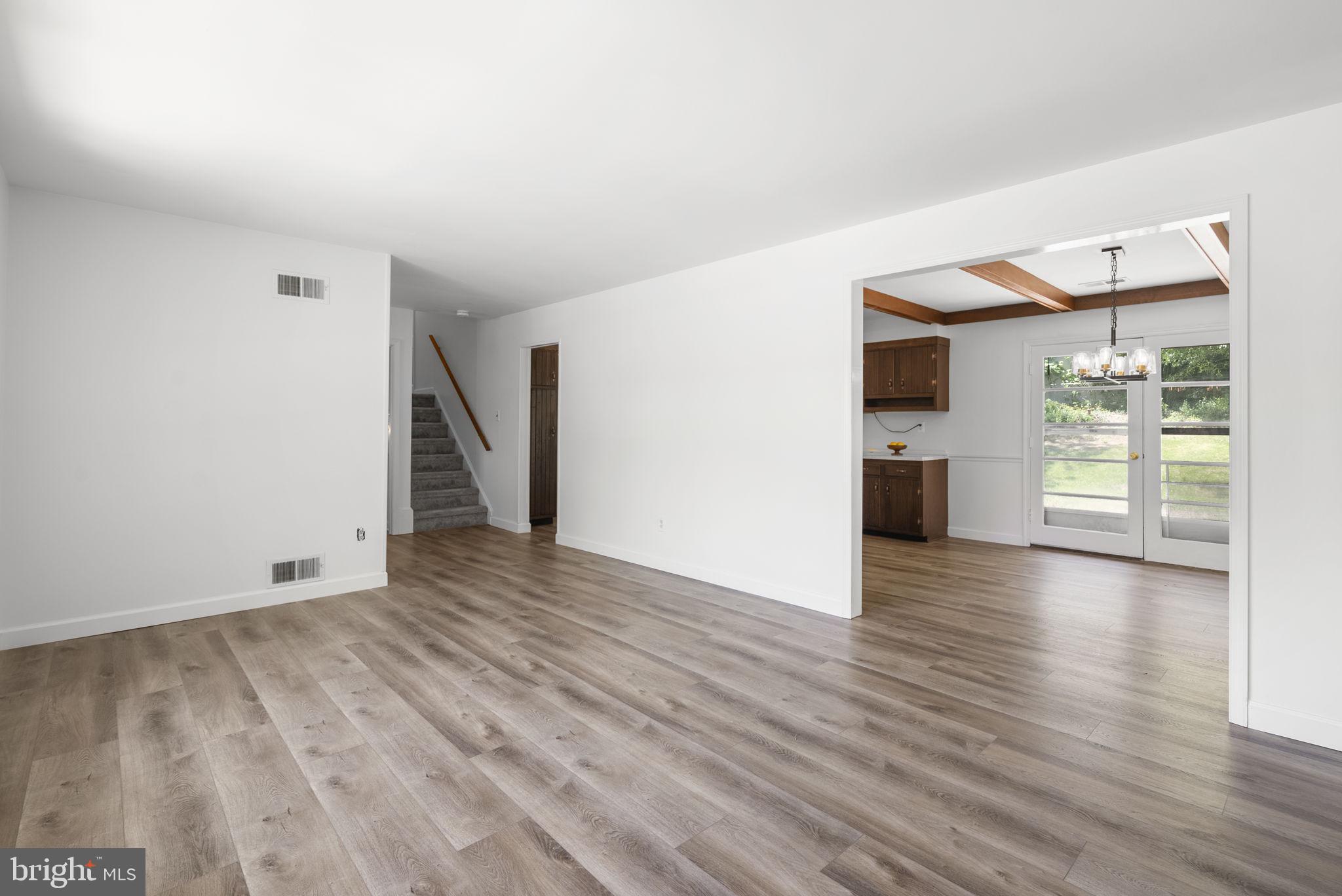 CALVERTON - Residential