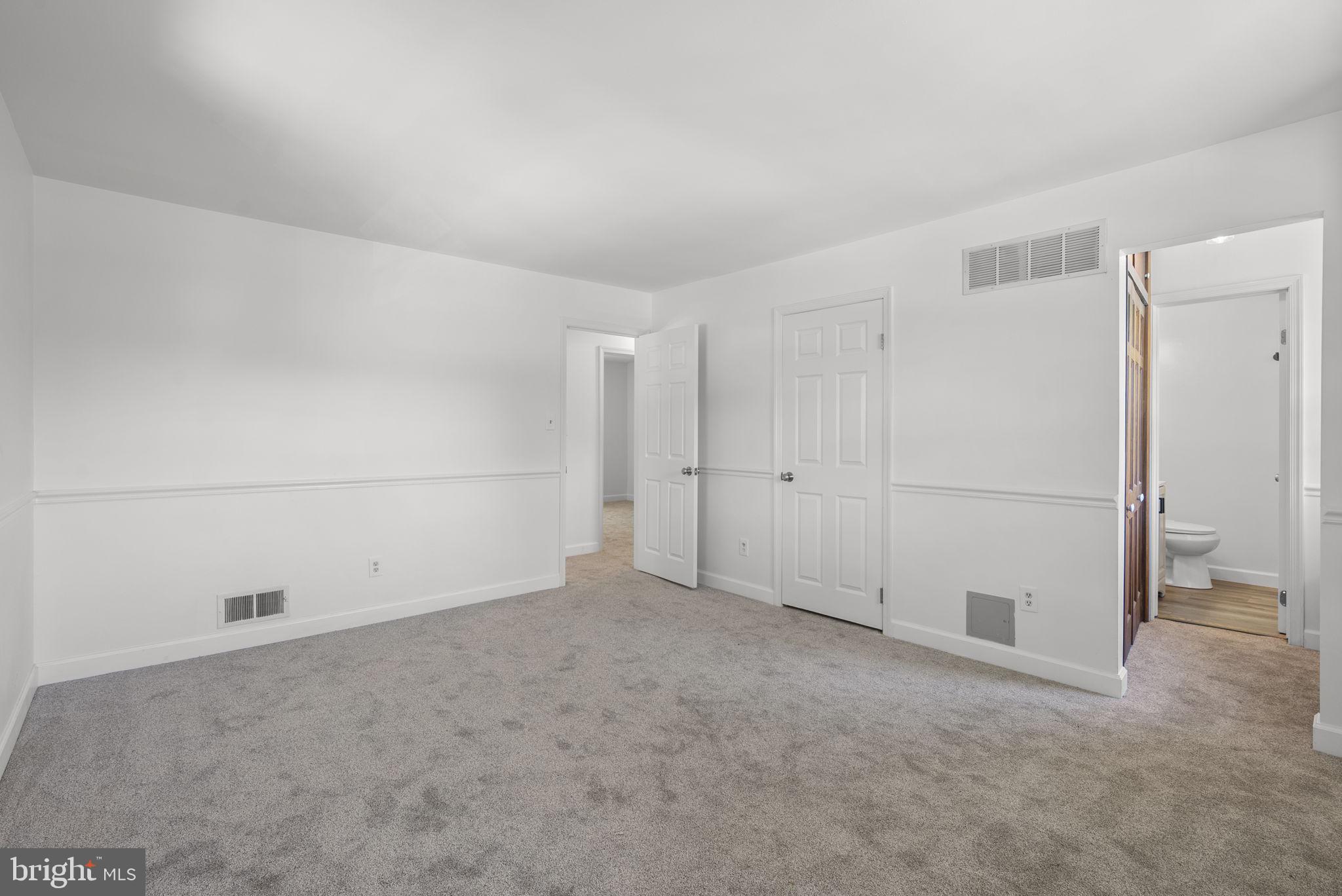 CALVERTON - Residential