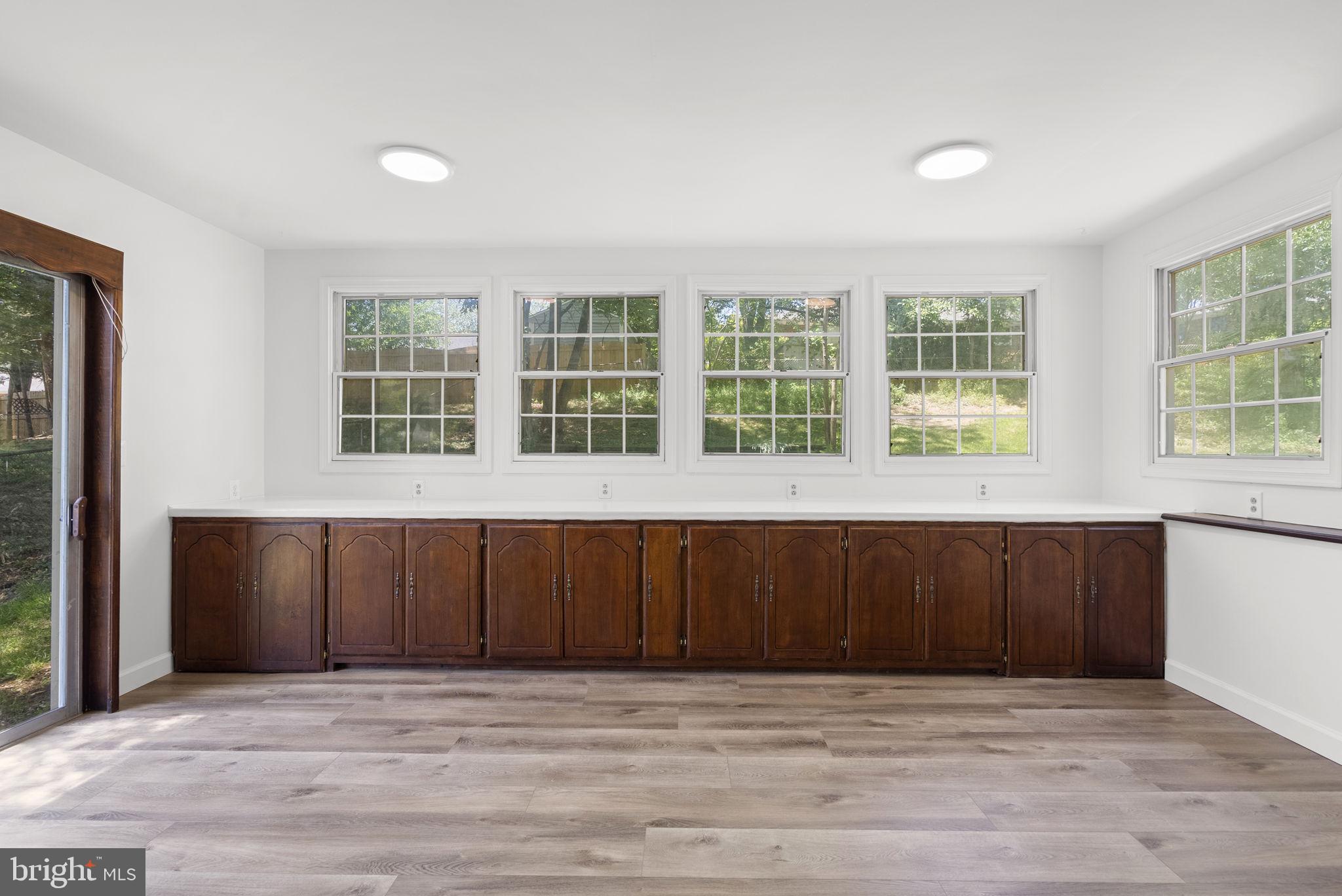 CALVERTON - Residential
