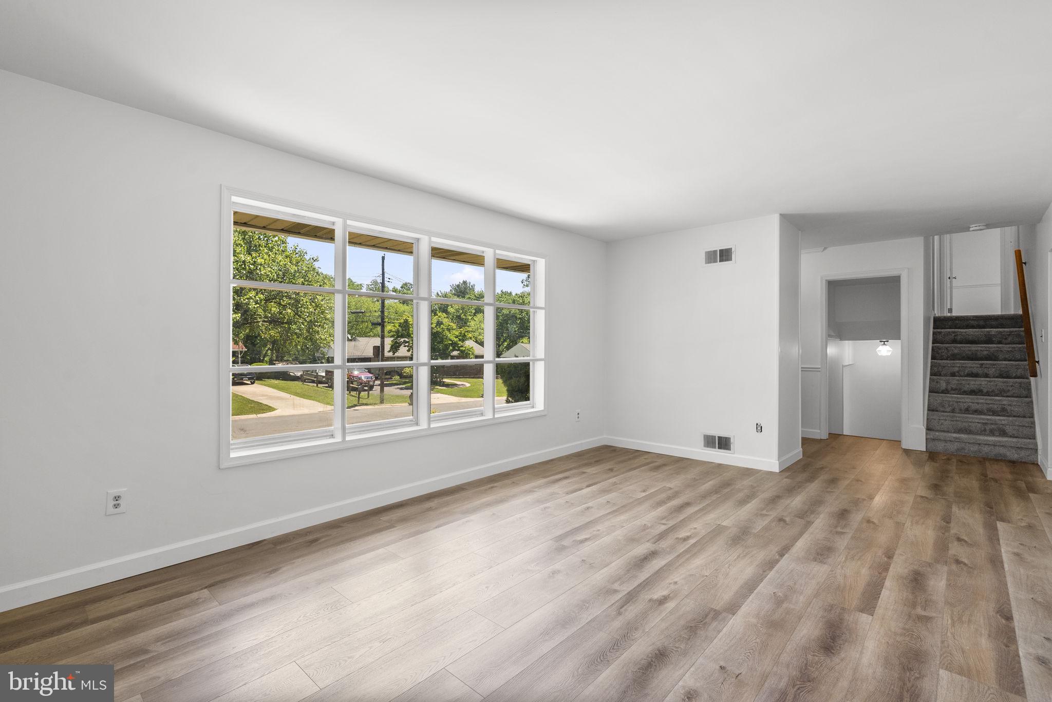CALVERTON - Residential