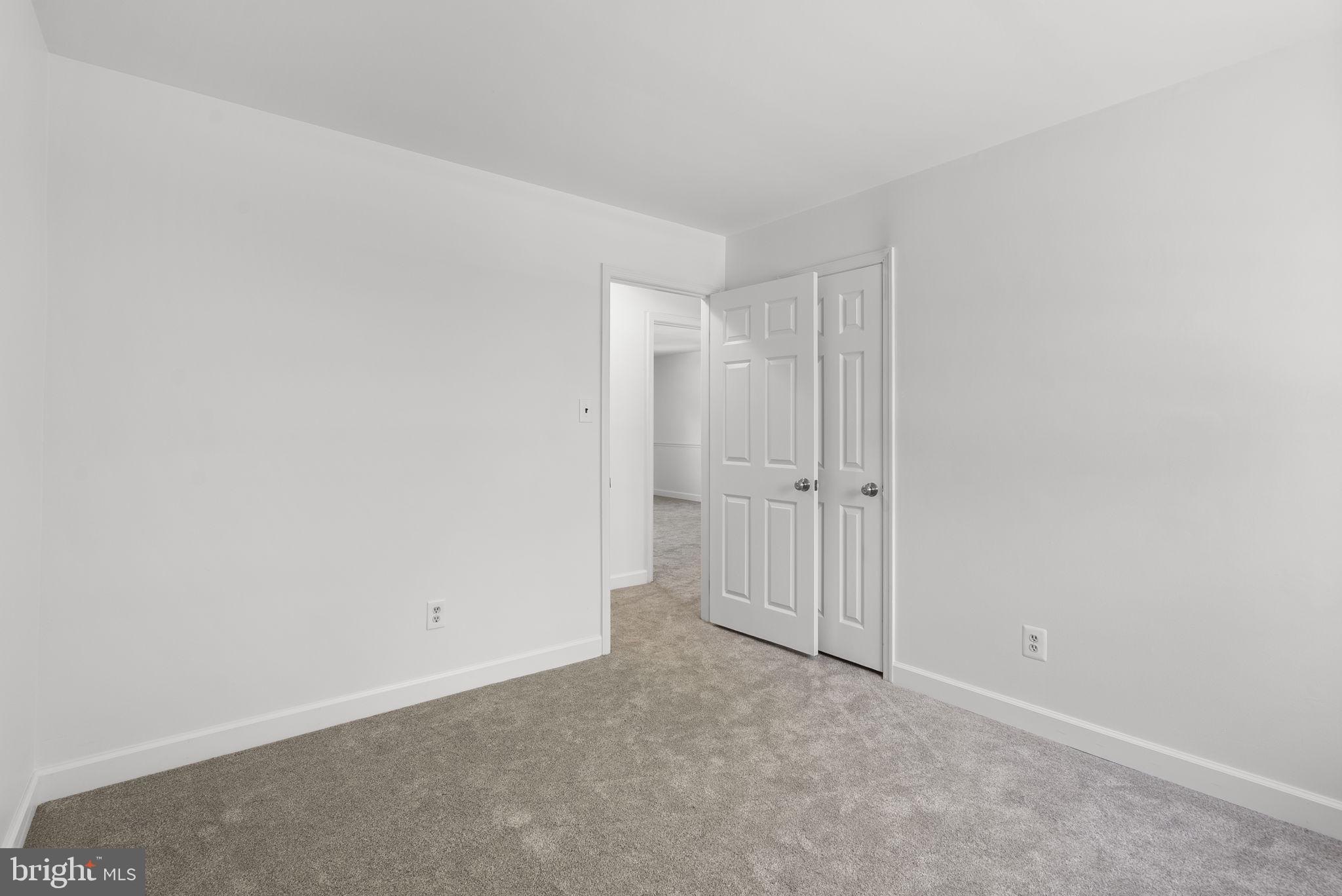 CALVERTON - Residential