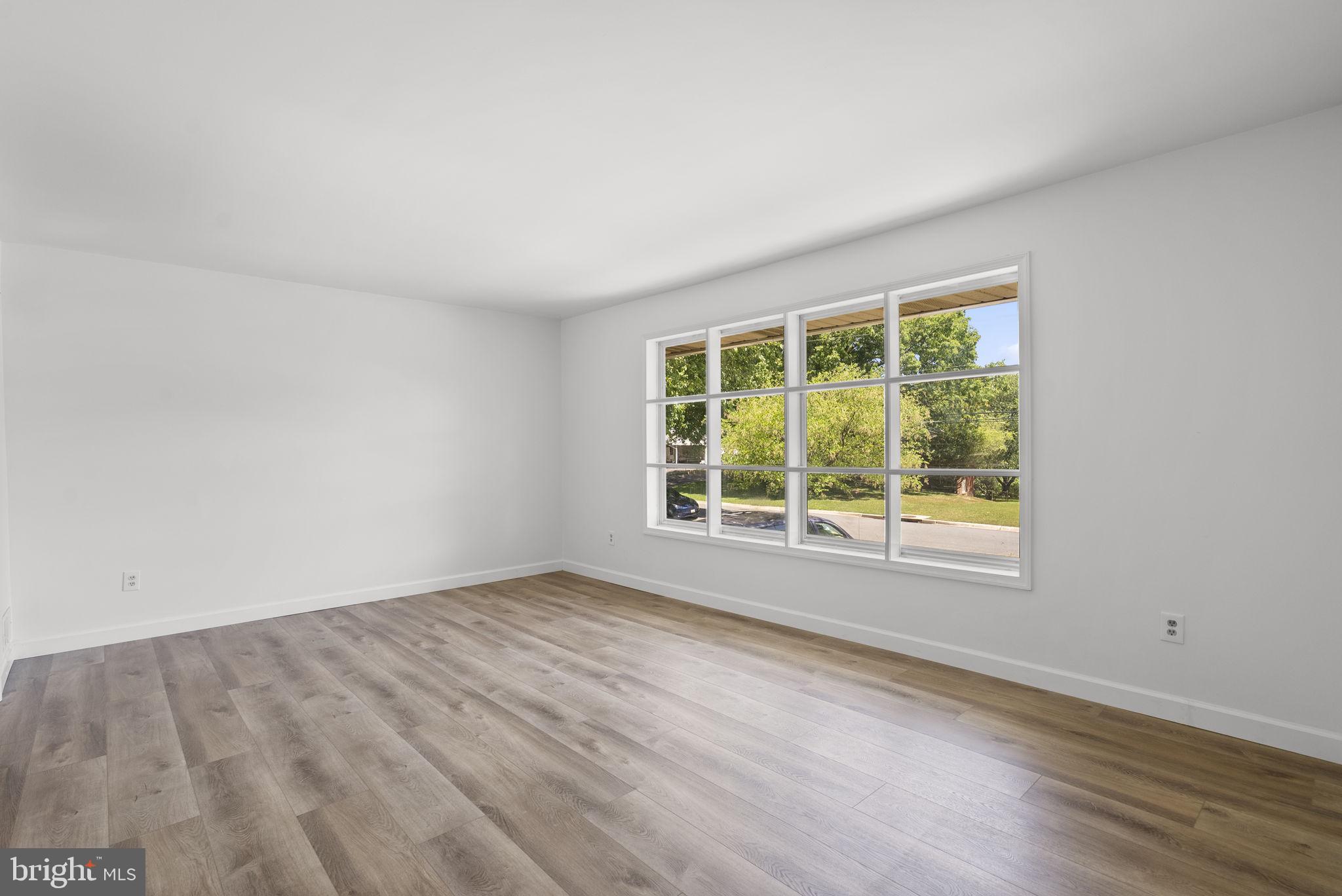 CALVERTON - Residential