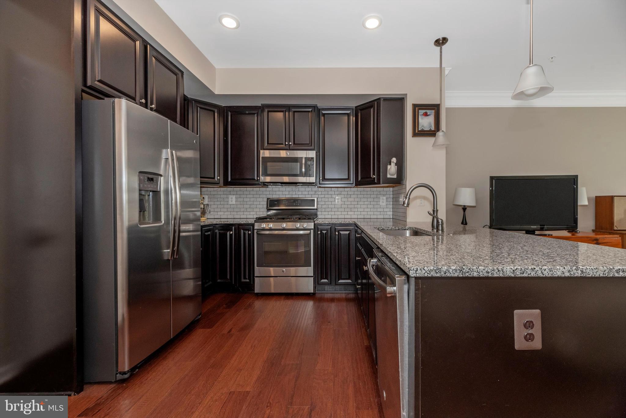 JEFFERSON PLACE - Residential