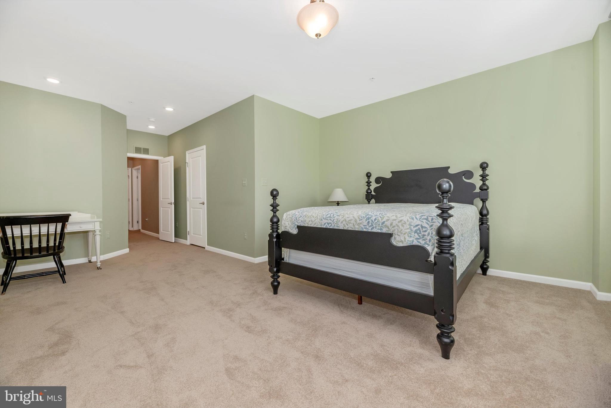 JEFFERSON PLACE - Residential