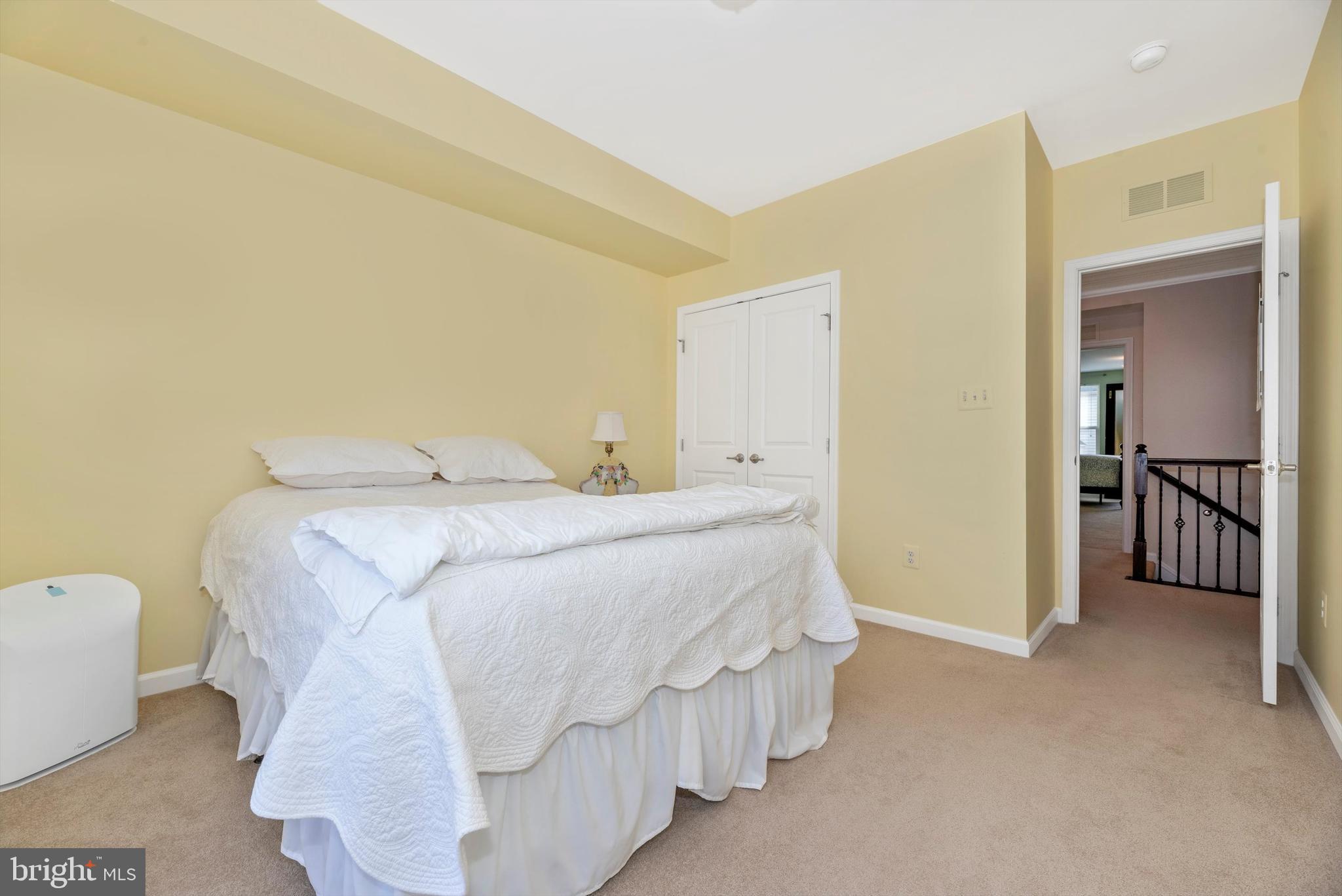 JEFFERSON PLACE - Residential