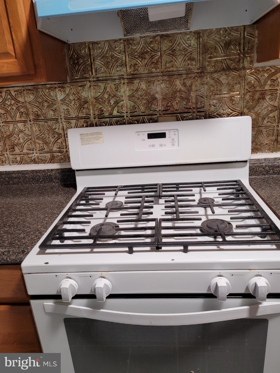 HUNTCREST CONDOMINIUM - Residential Lease