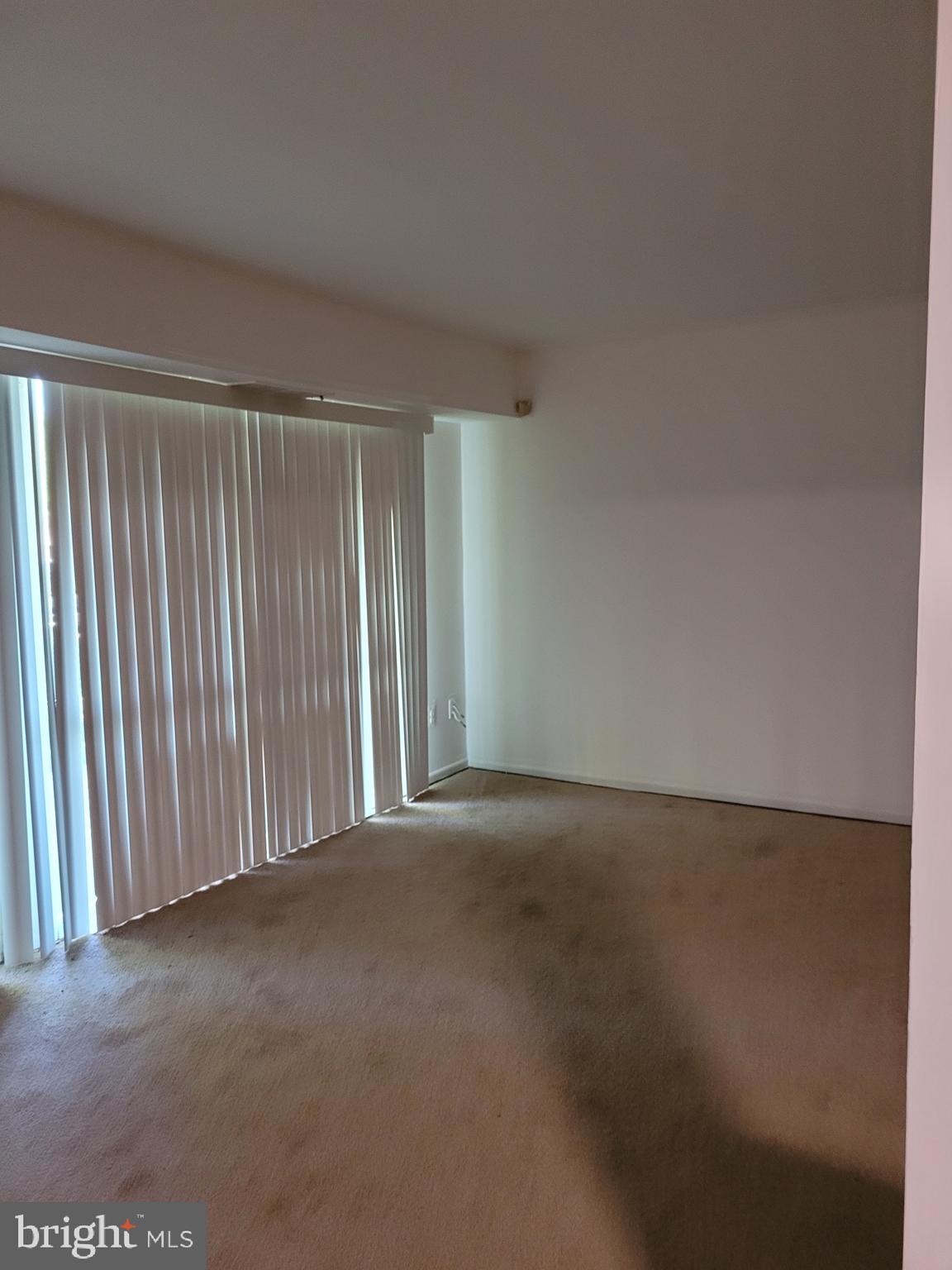 HUNTCREST CONDOMINIUM - Residential Lease