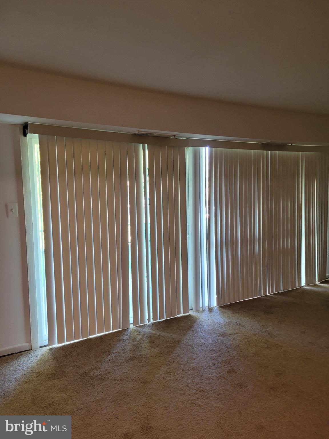 HUNTCREST CONDOMINIUM - Residential Lease