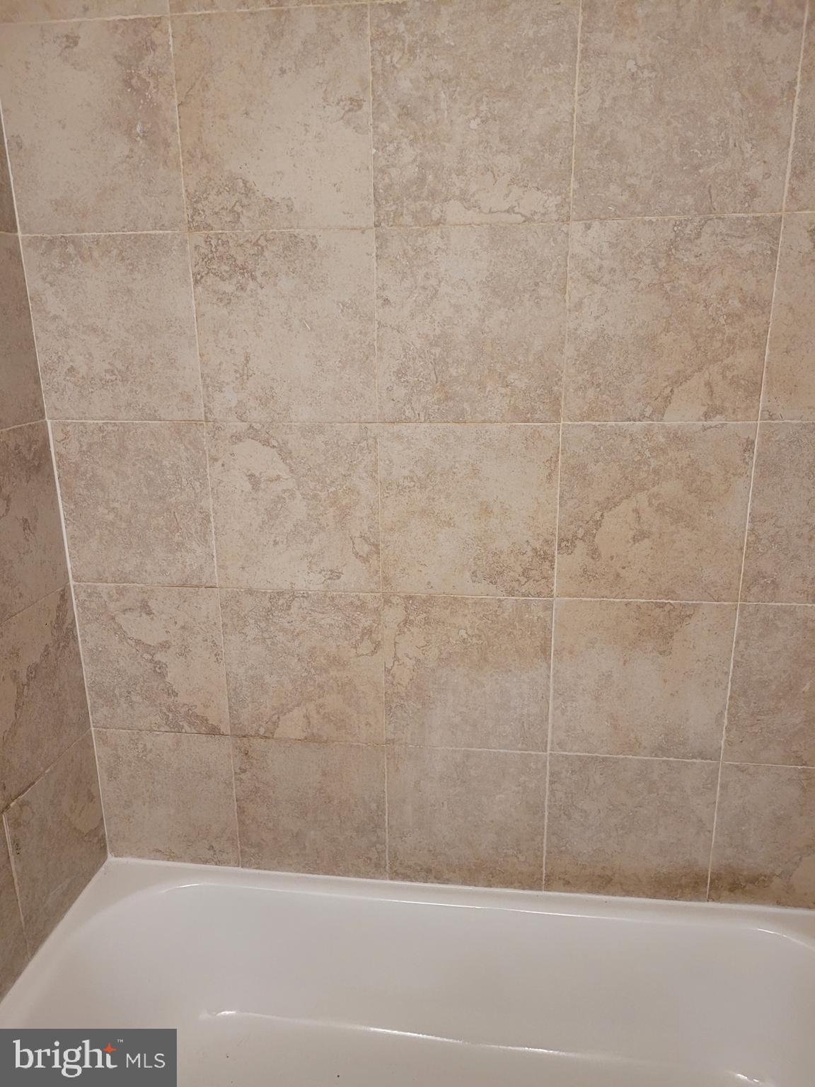 HUNTCREST CONDOMINIUM - Residential Lease