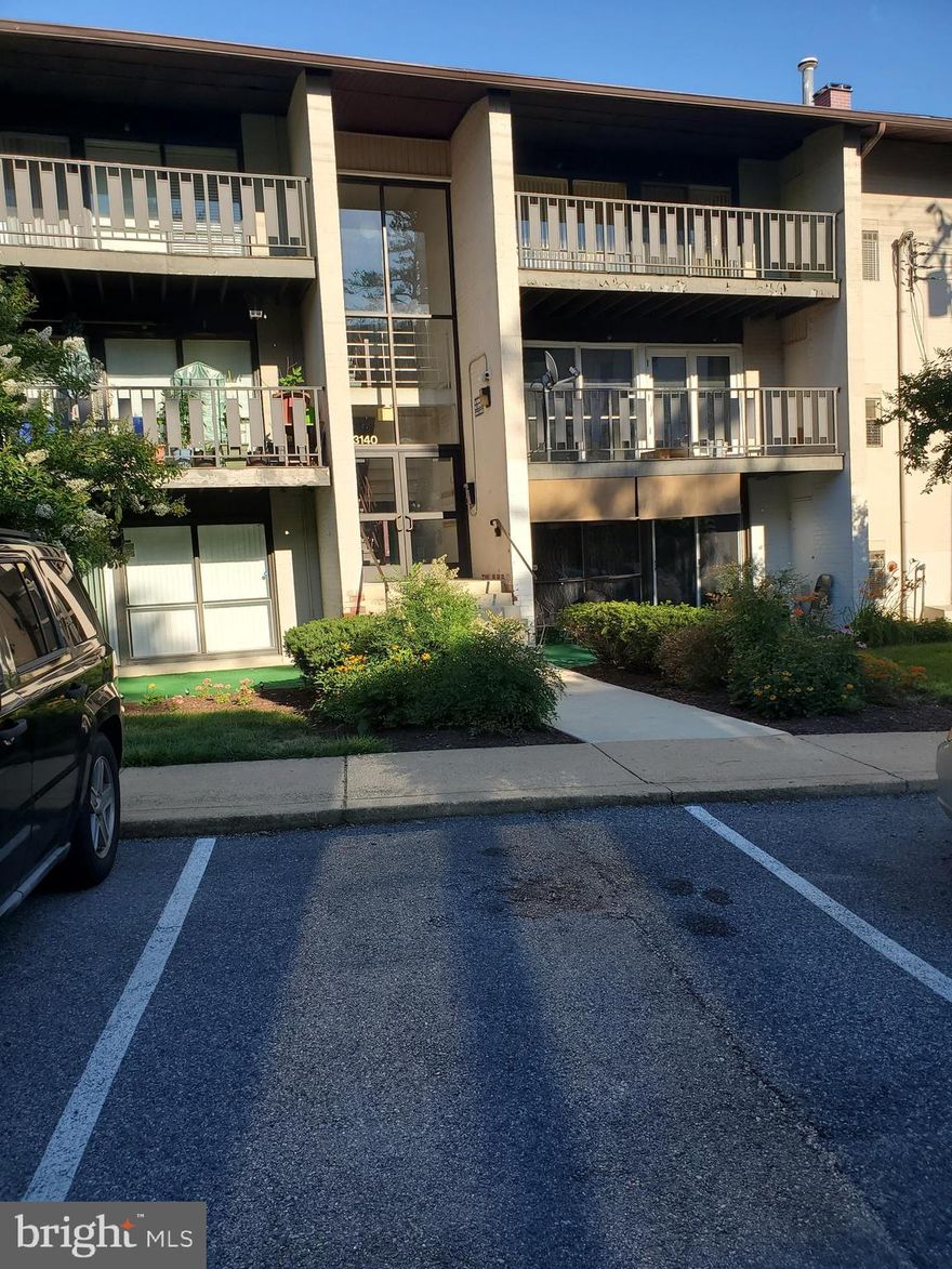 Two bedroom condo. Vouchers are welcomed.  Ready to show. Shows well. Patio door with entry from the patio.