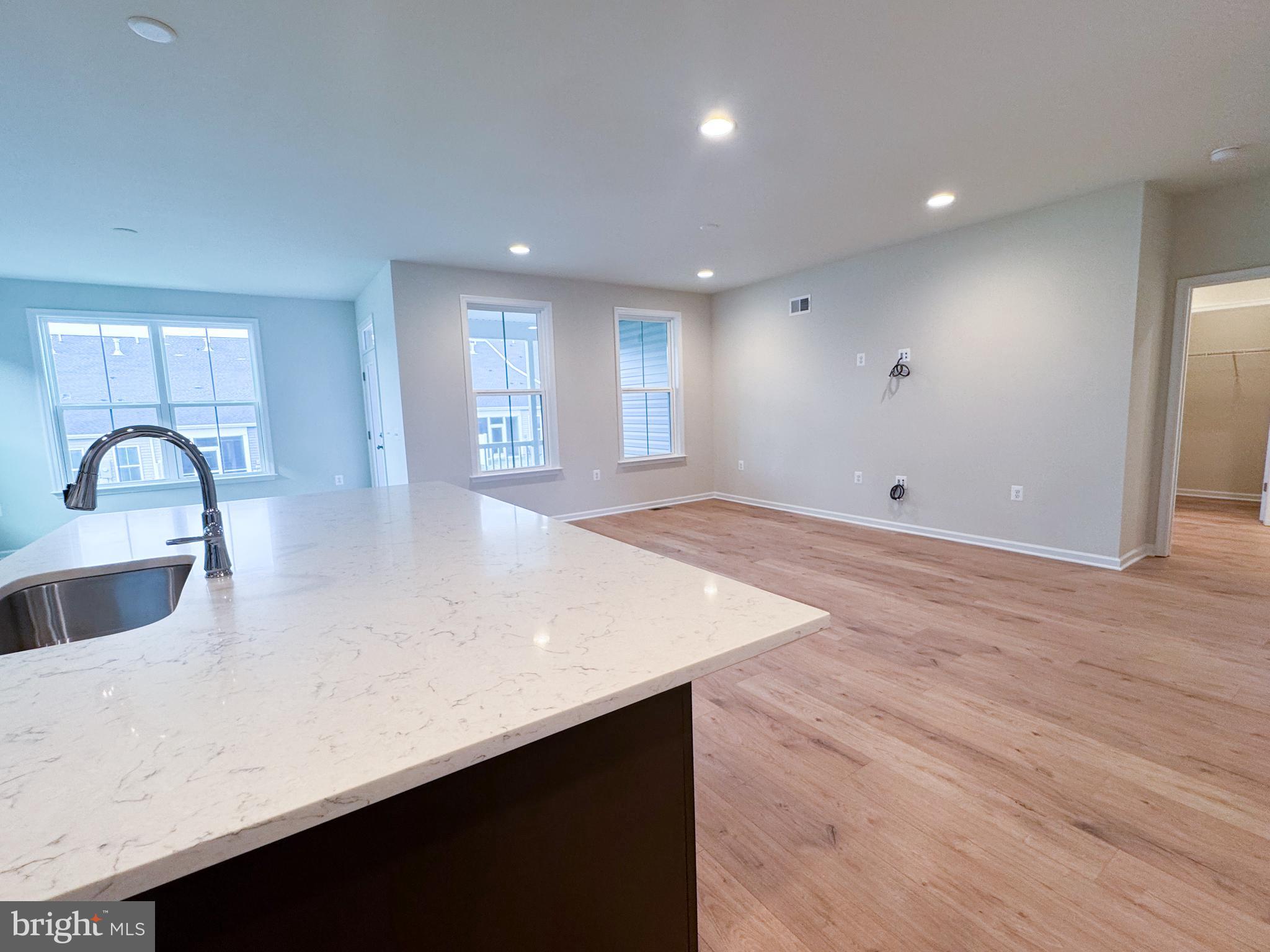 HIATT POINTE AT SNOWDEN BRIDGE - Residential