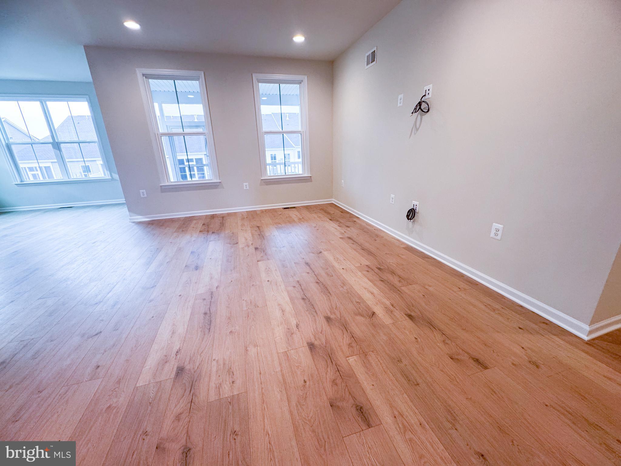 HIATT POINTE AT SNOWDEN BRIDGE - Residential