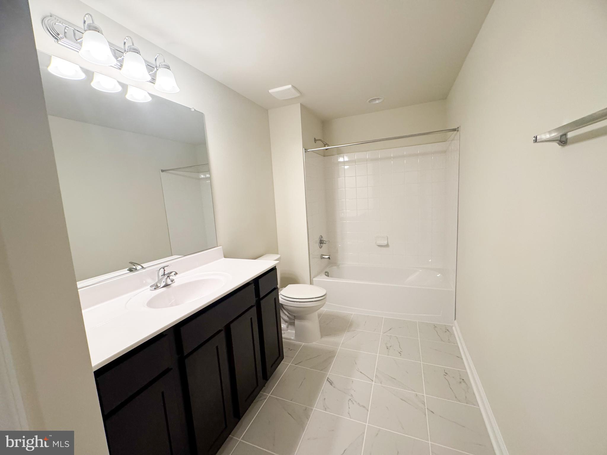 HIATT POINTE AT SNOWDEN BRIDGE - Residential