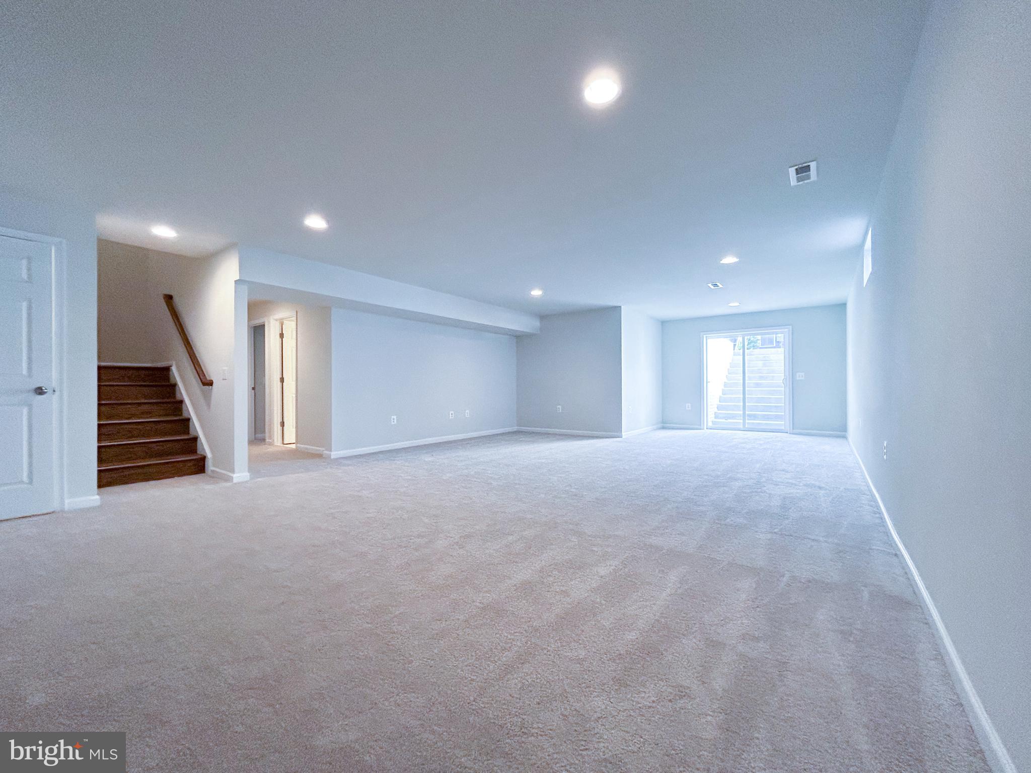 HIATT POINTE AT SNOWDEN BRIDGE - Residential