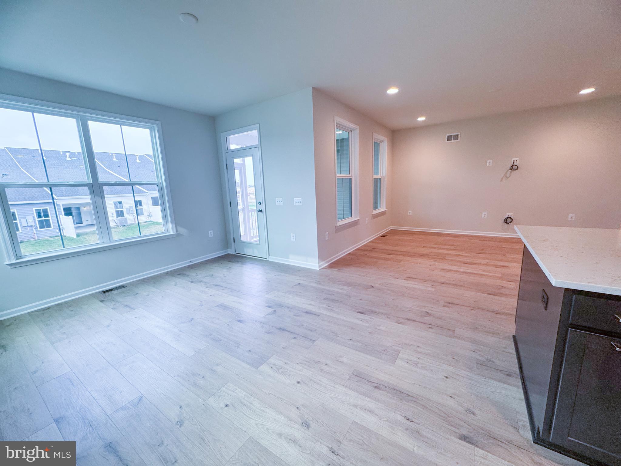 HIATT POINTE AT SNOWDEN BRIDGE - Residential