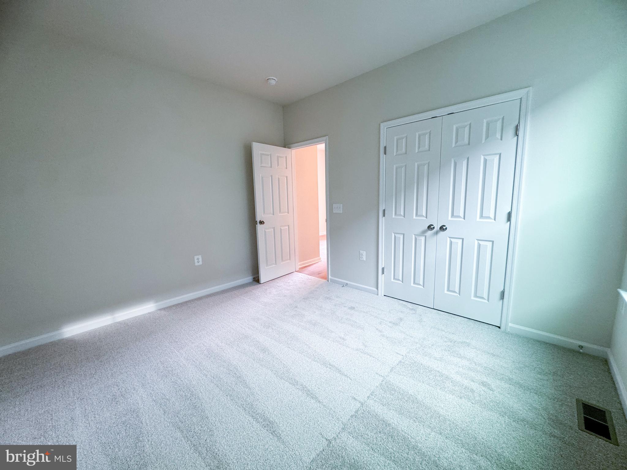 HIATT POINTE AT SNOWDEN BRIDGE - Residential