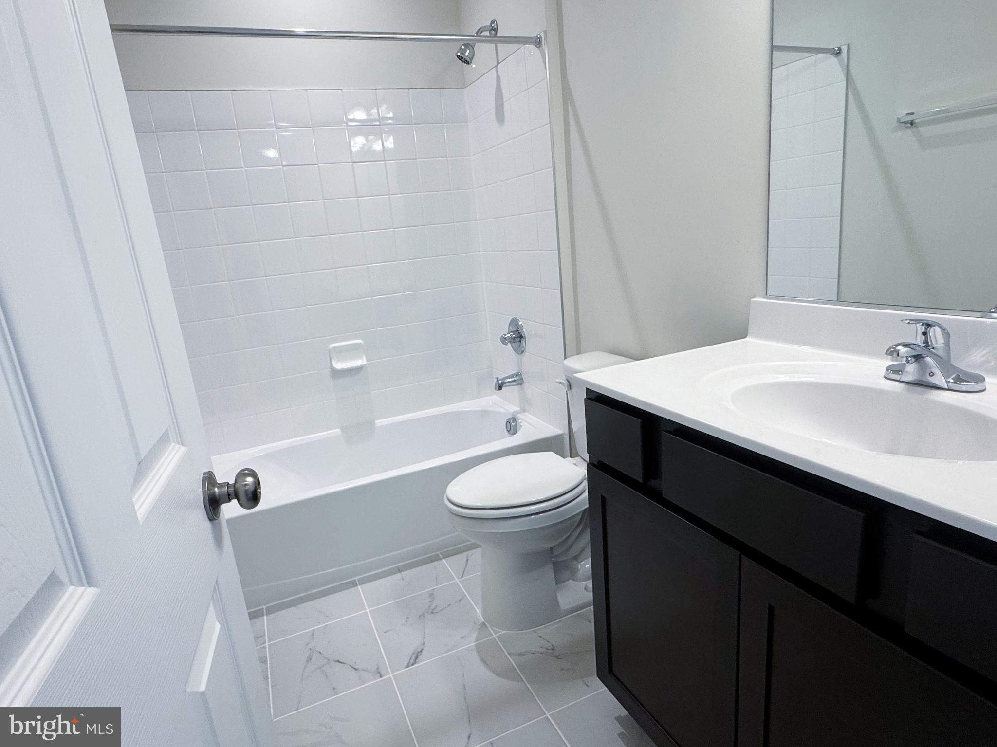 HIATT POINTE AT SNOWDEN BRIDGE - Residential