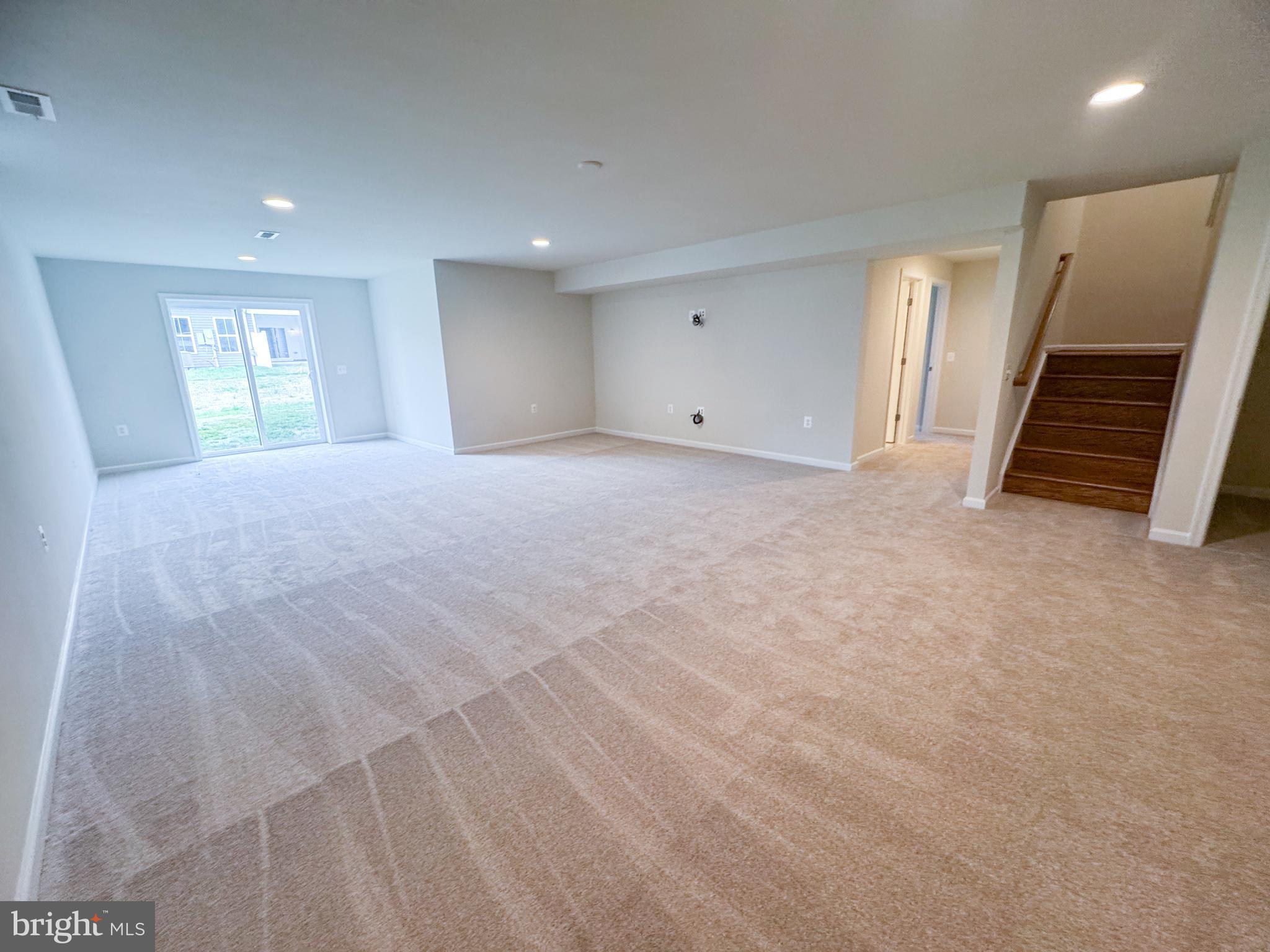 HIATT POINTE AT SNOWDEN BRIDGE - Residential