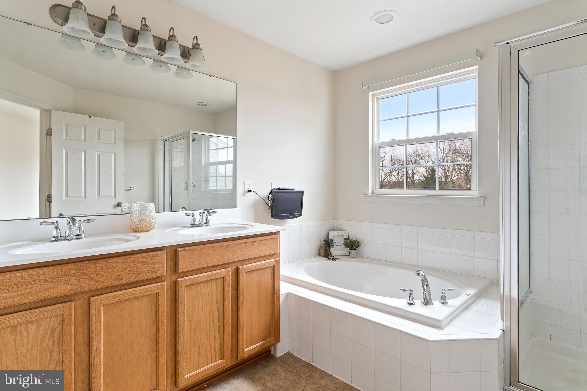 WINDMILL CROSSING - Residential