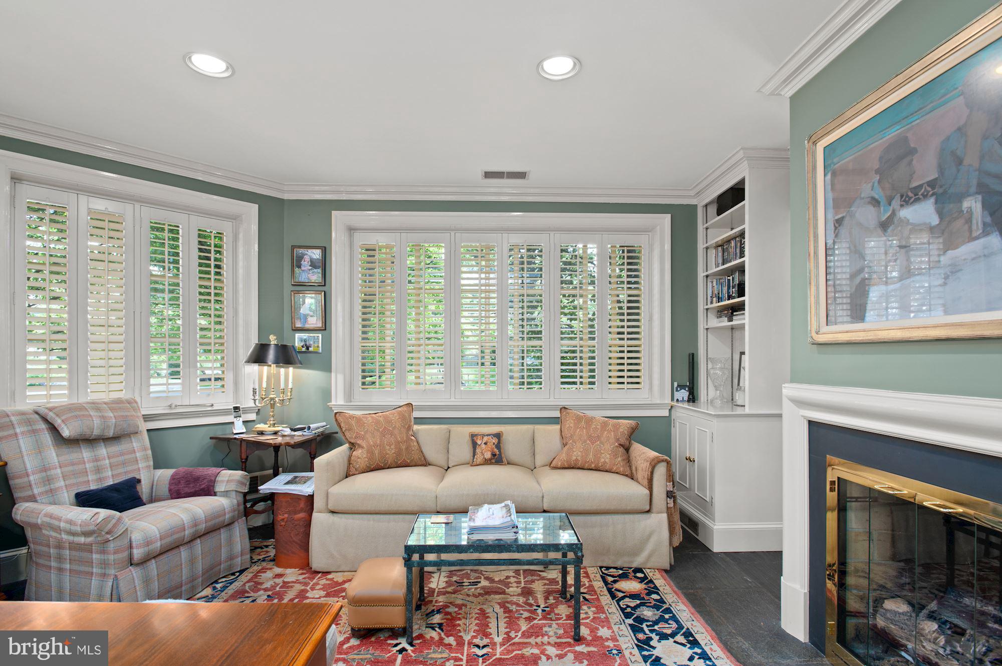 SPRING VALLEY - Residential