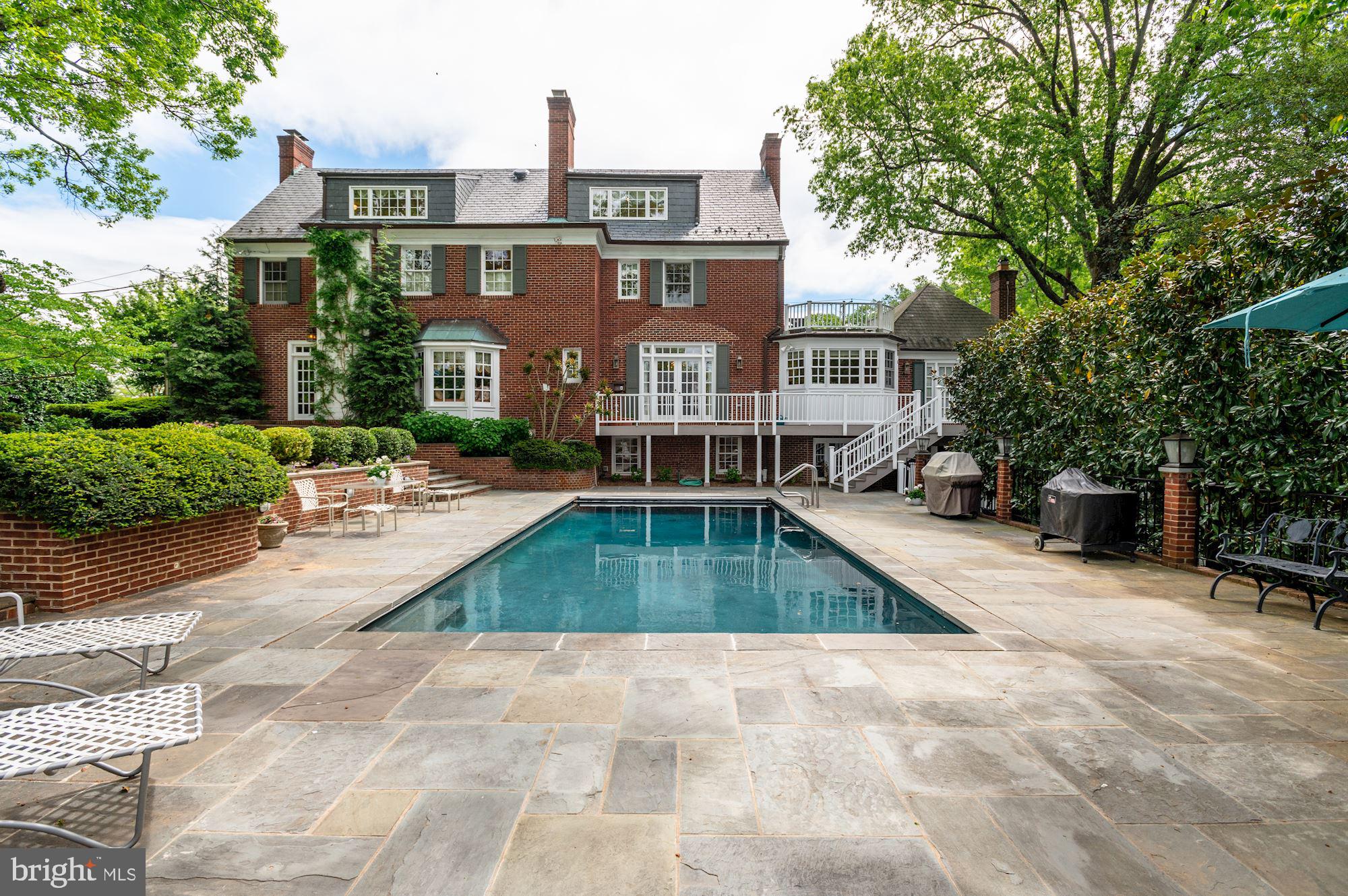 SPRING VALLEY - Residential