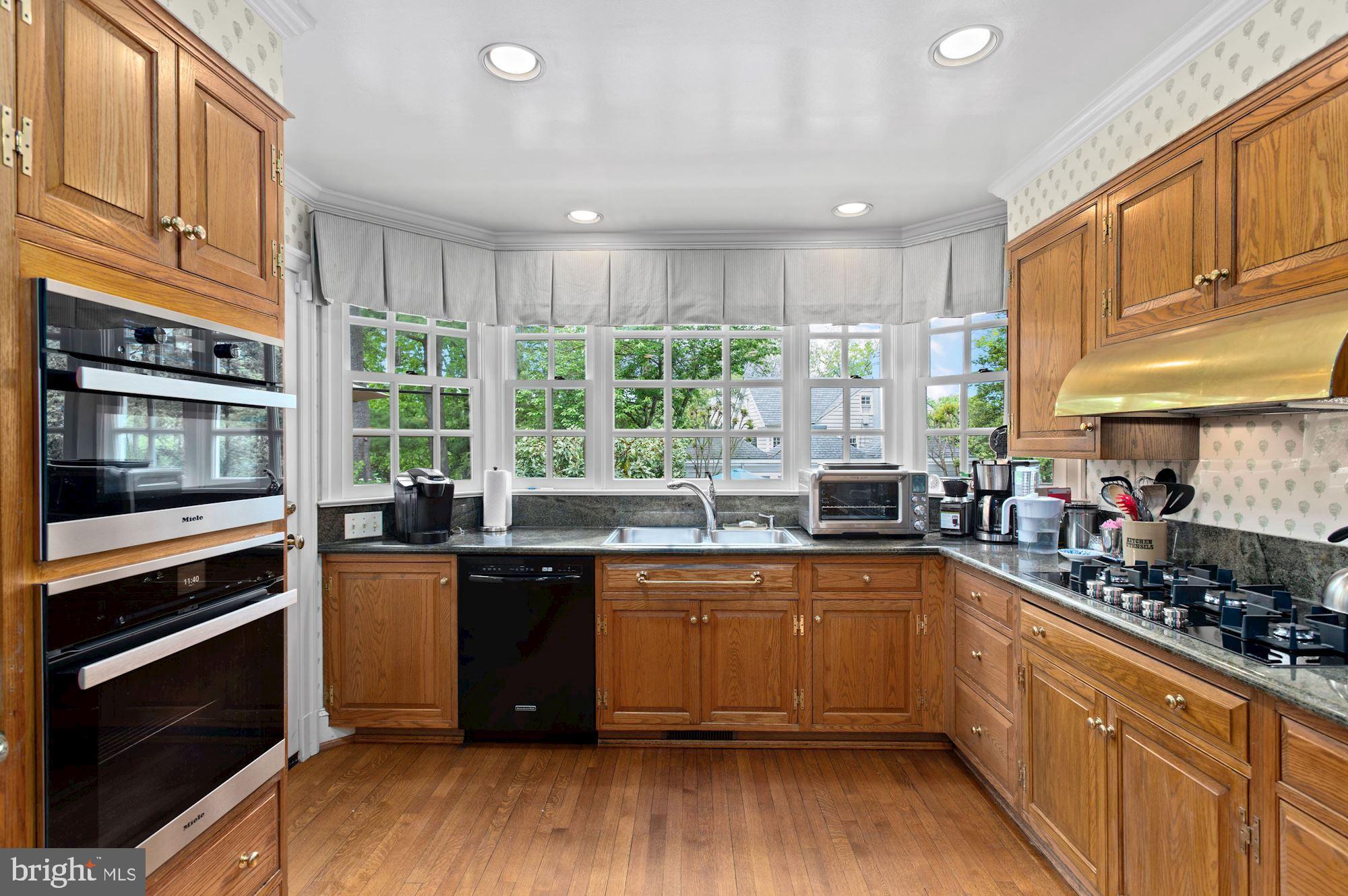 SPRING VALLEY - Residential