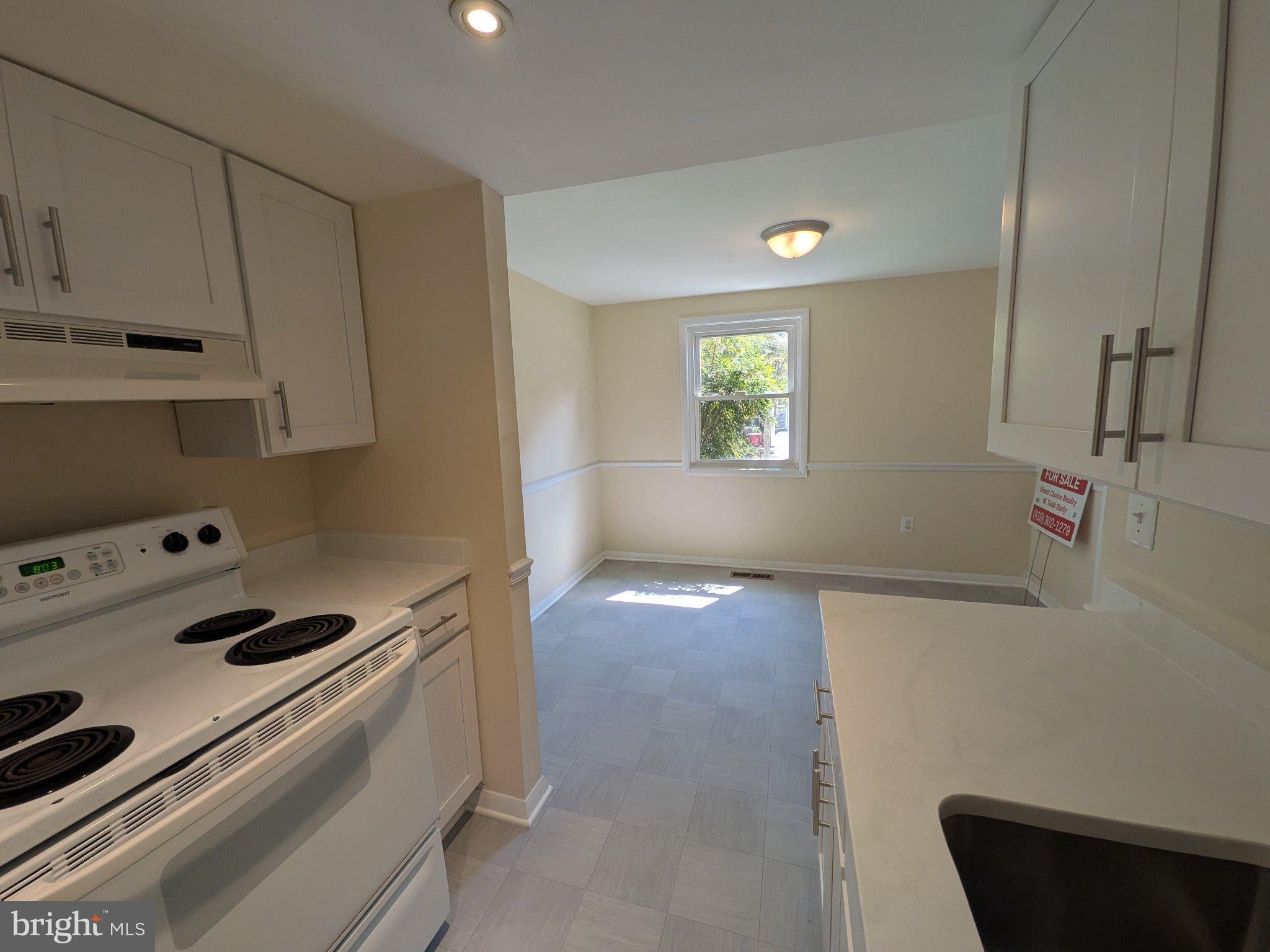 5427 HILDEBRAND COURT