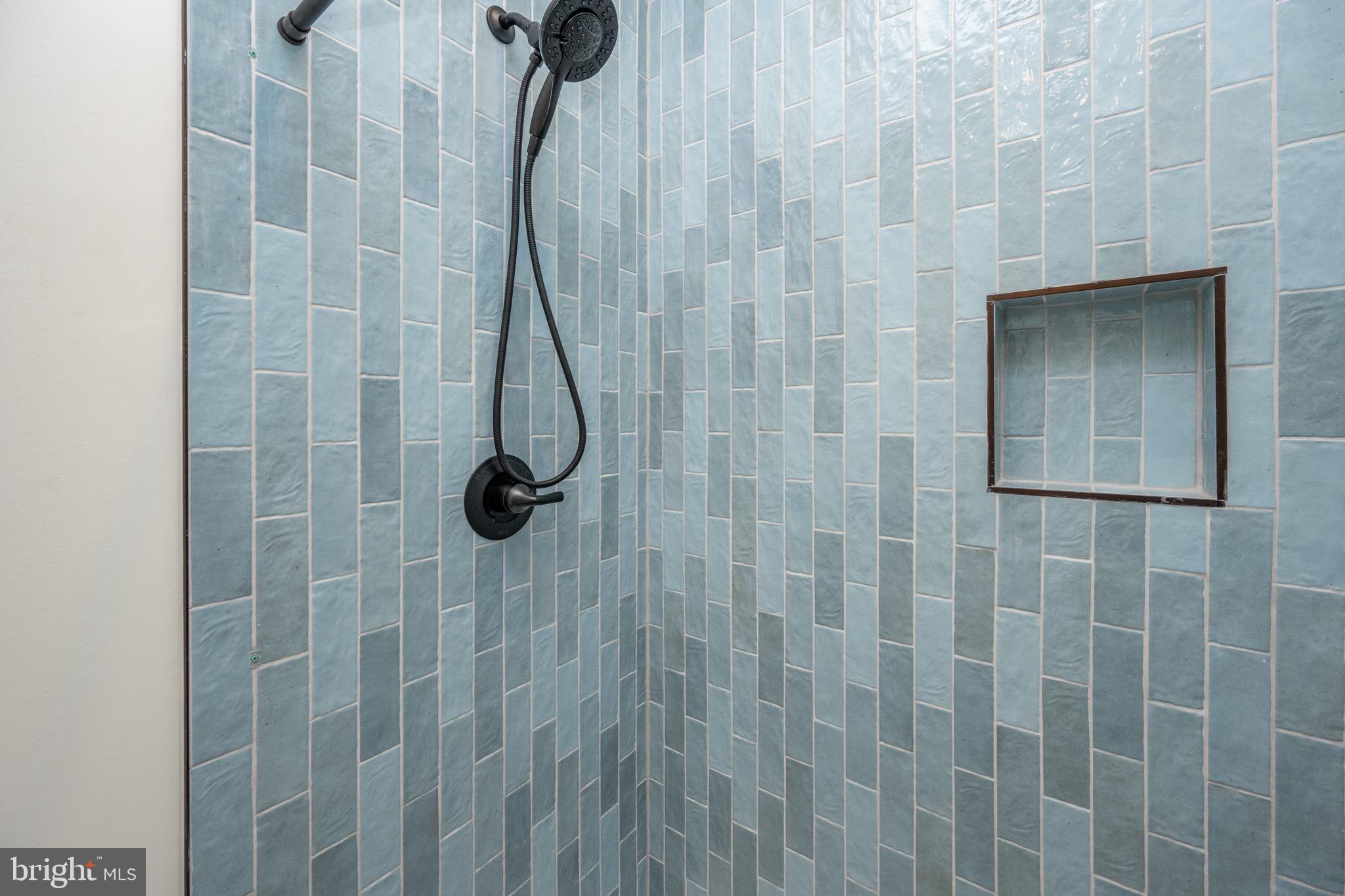 SANDY SHORES HEIGHTS - Residential