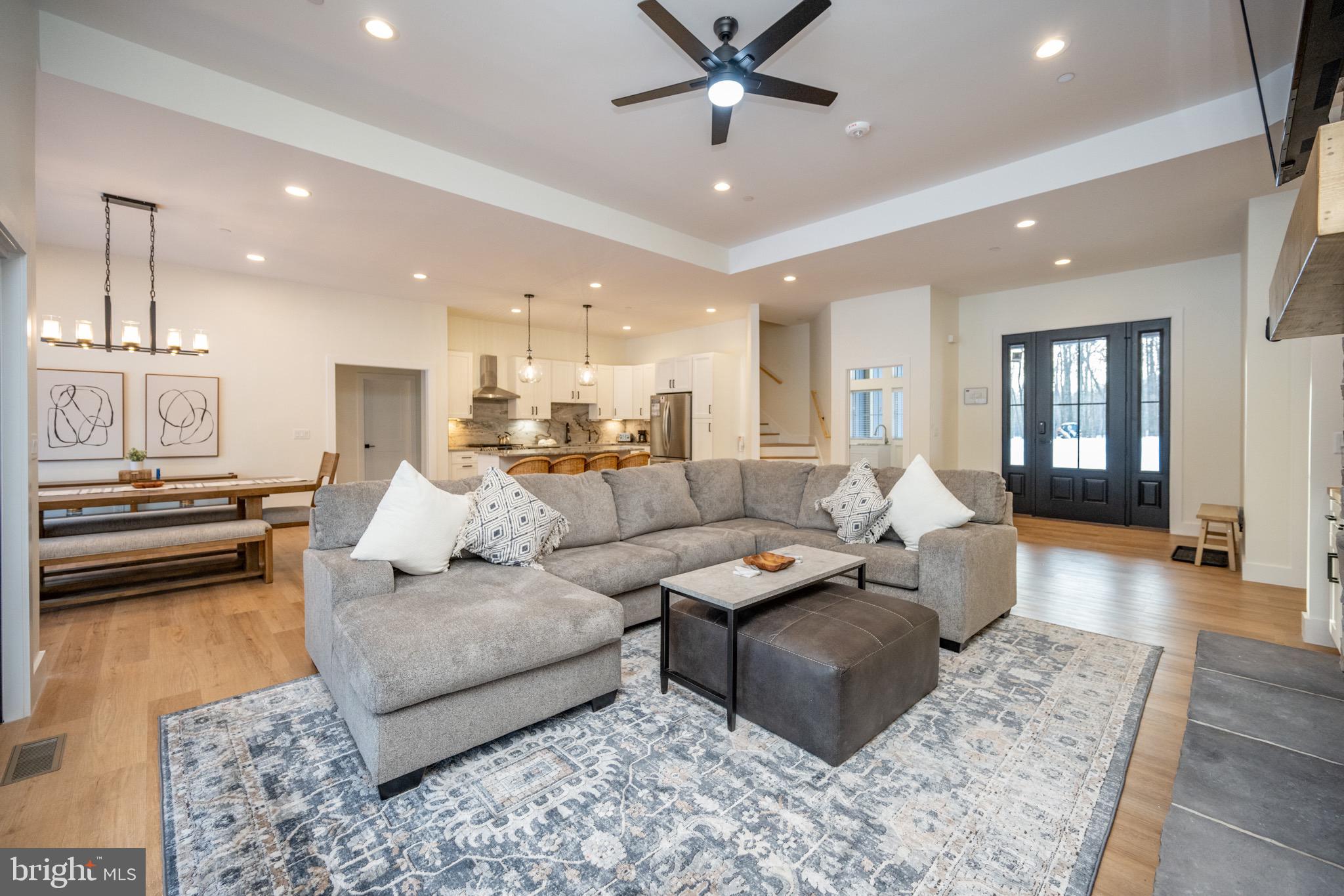 SANDY SHORES HEIGHTS - Residential