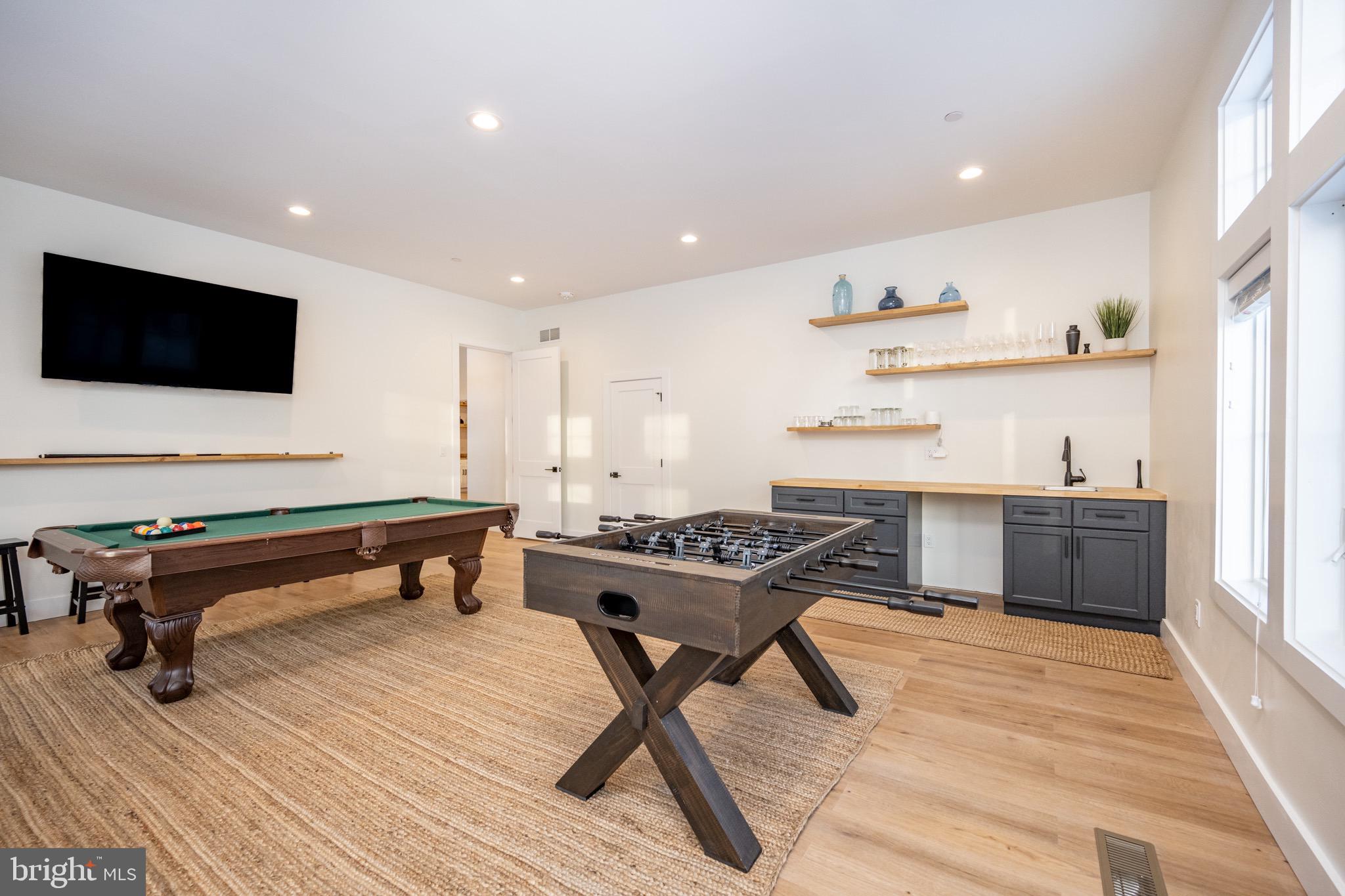 SANDY SHORES HEIGHTS - Residential