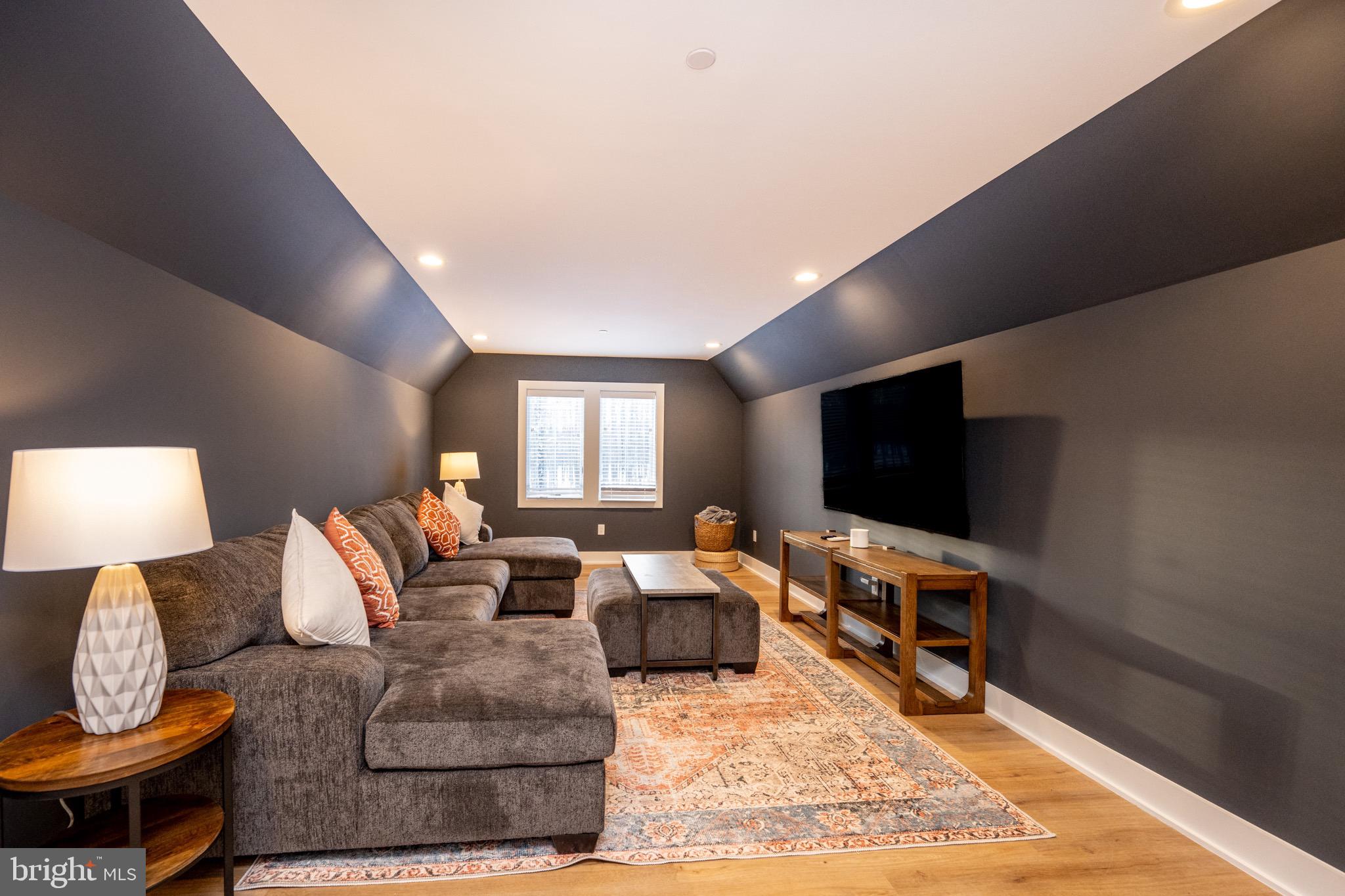 SANDY SHORES HEIGHTS - Residential