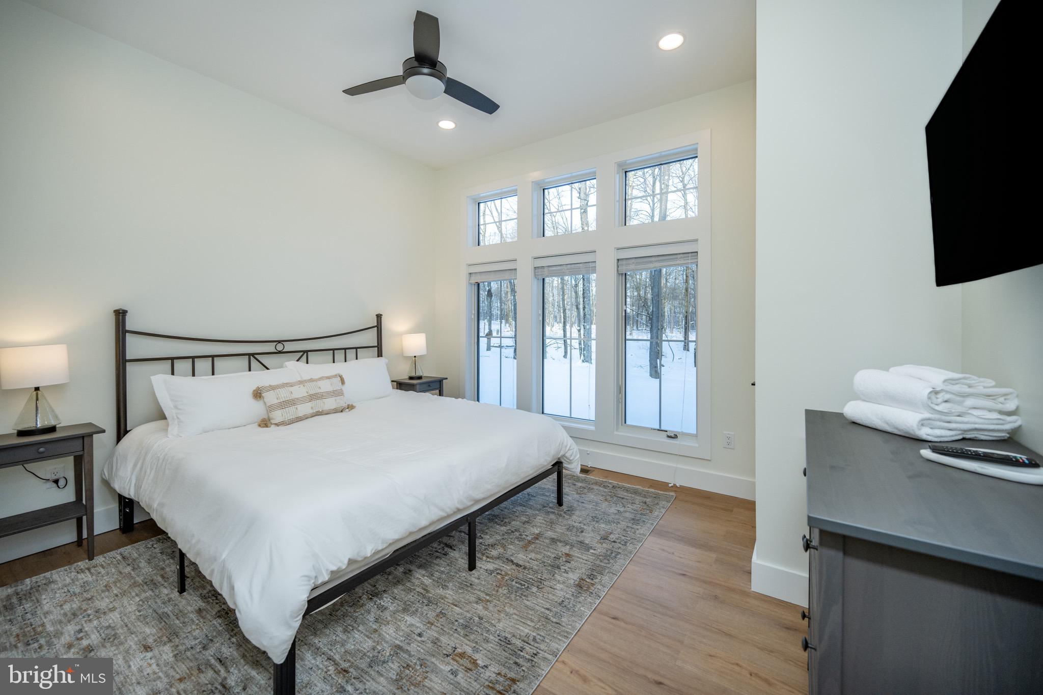 SANDY SHORES HEIGHTS - Residential