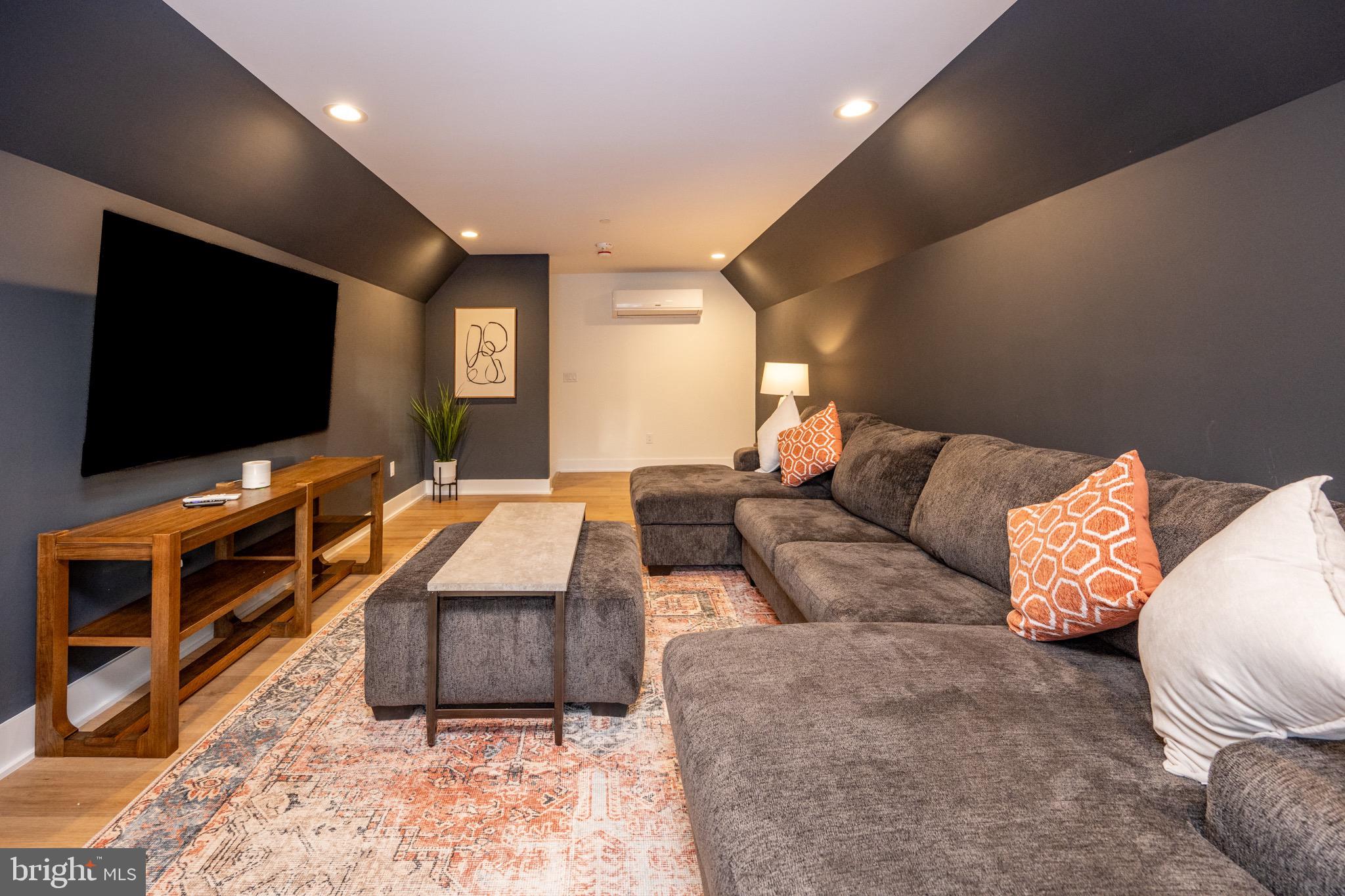 SANDY SHORES HEIGHTS - Residential