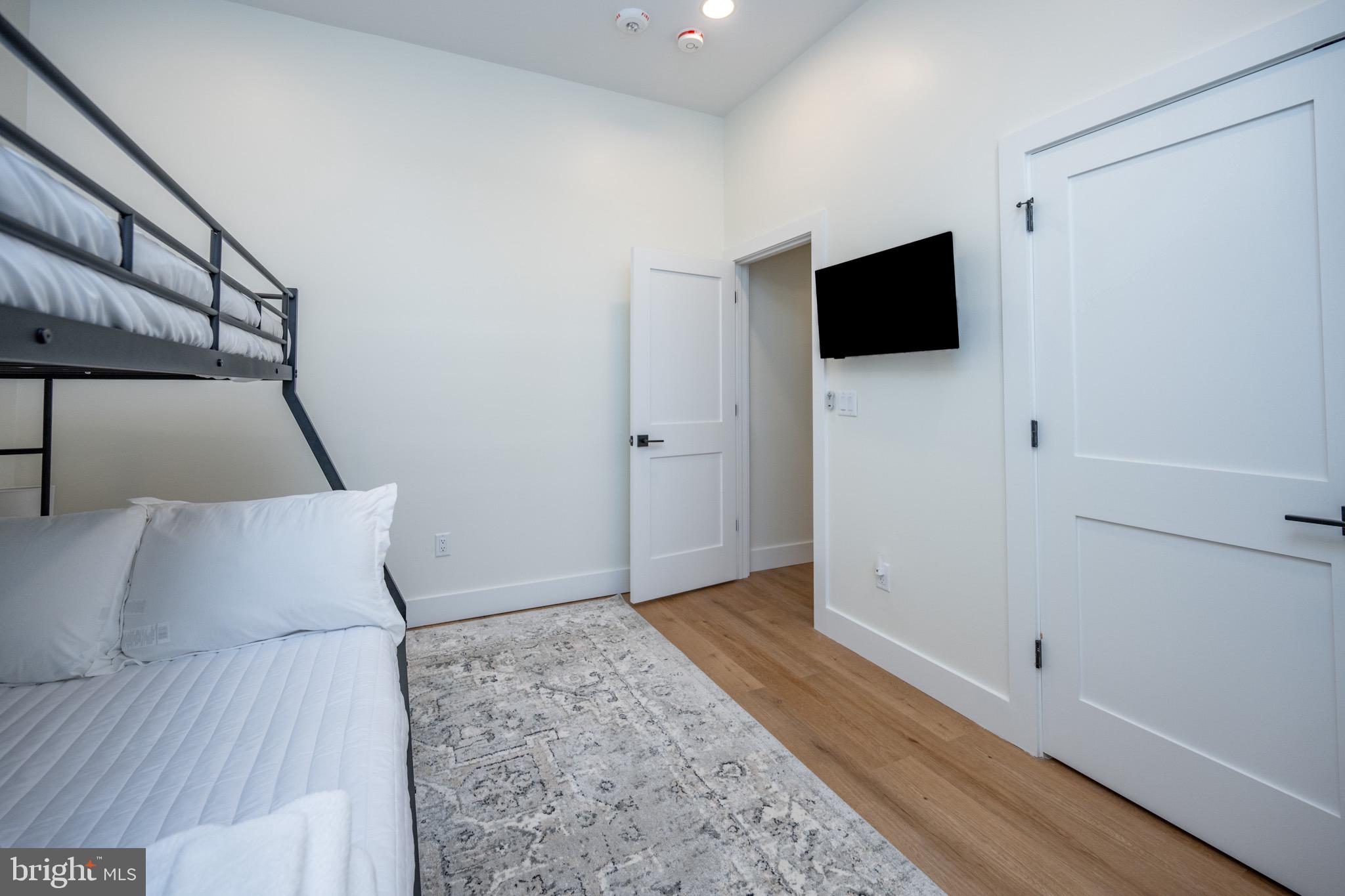 SANDY SHORES HEIGHTS - Residential